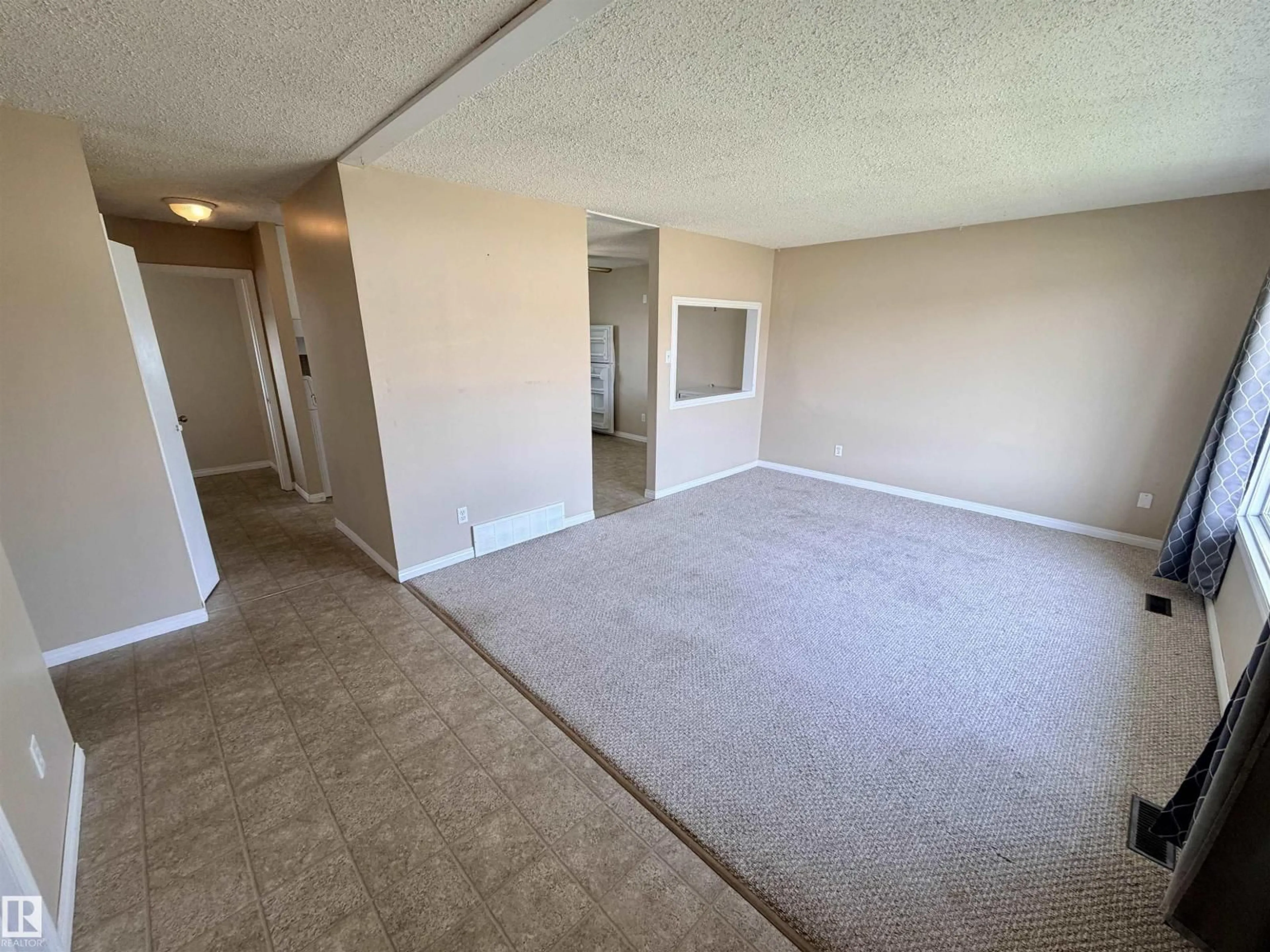 A pic of a room for 5117 51 AV, St. Paul Town Alberta T0A3A1