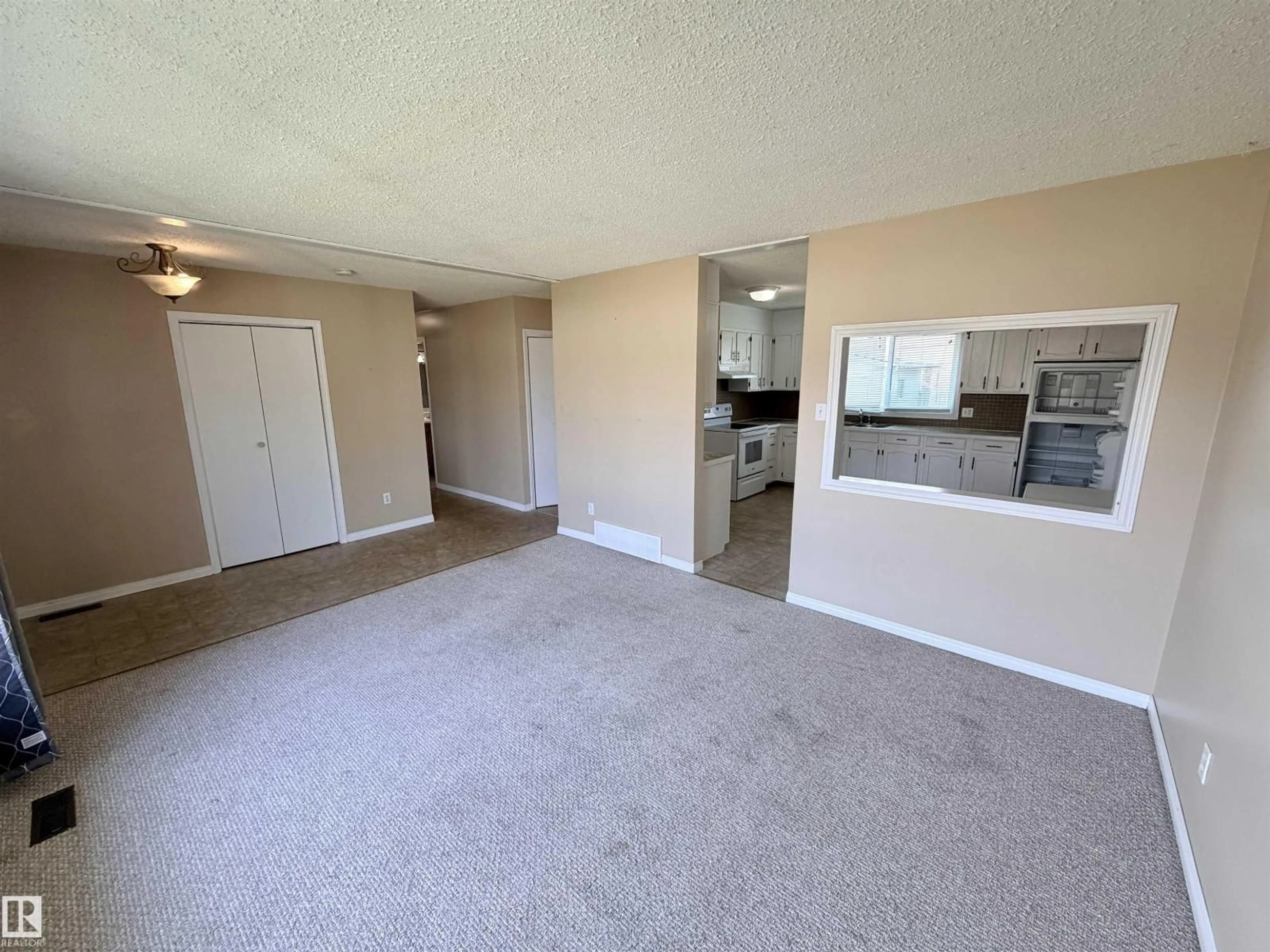 A pic of a room for 5117 51 AV, St. Paul Town Alberta T0A3A1