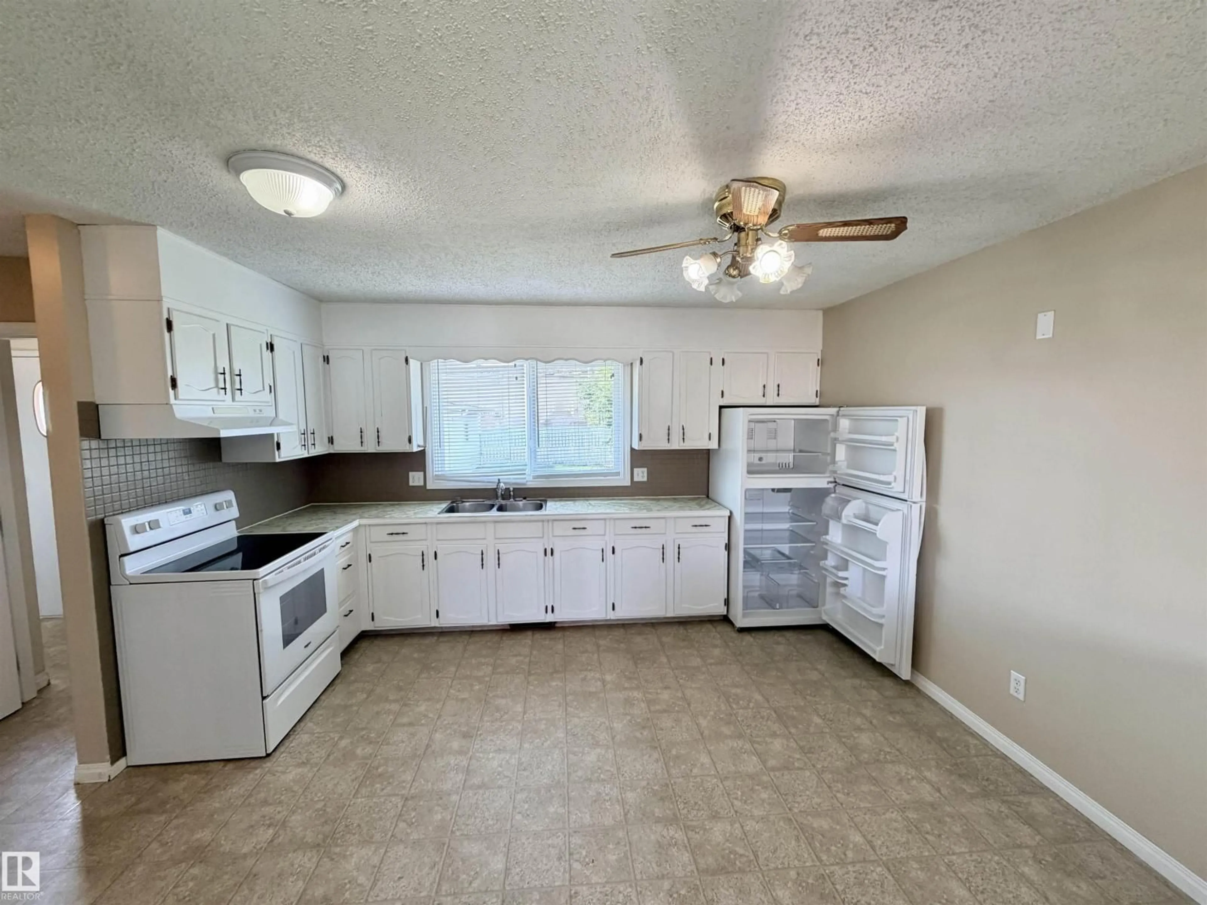 Unknown for 5117 51 AV, St. Paul Town Alberta T0A3A1