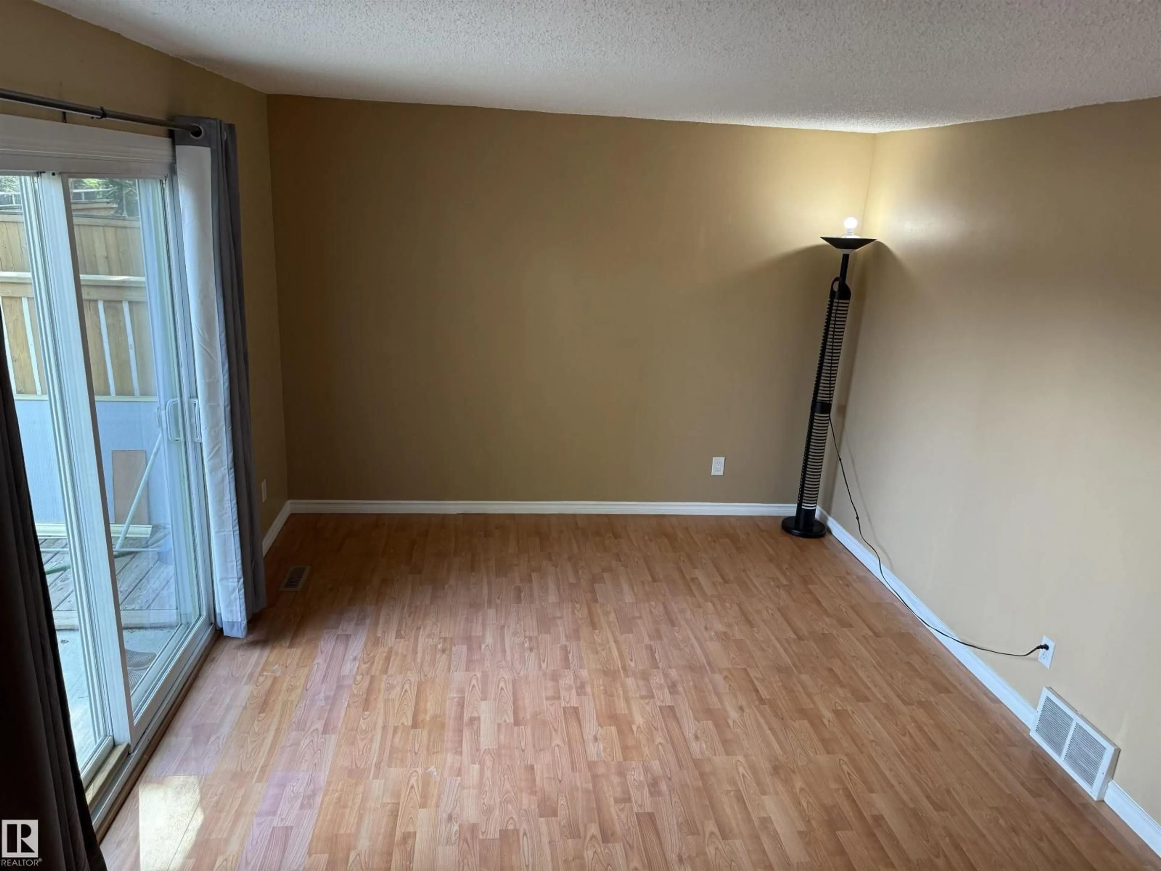 A pic of a room for 5645 137 AV, Edmonton Alberta T5A2H4