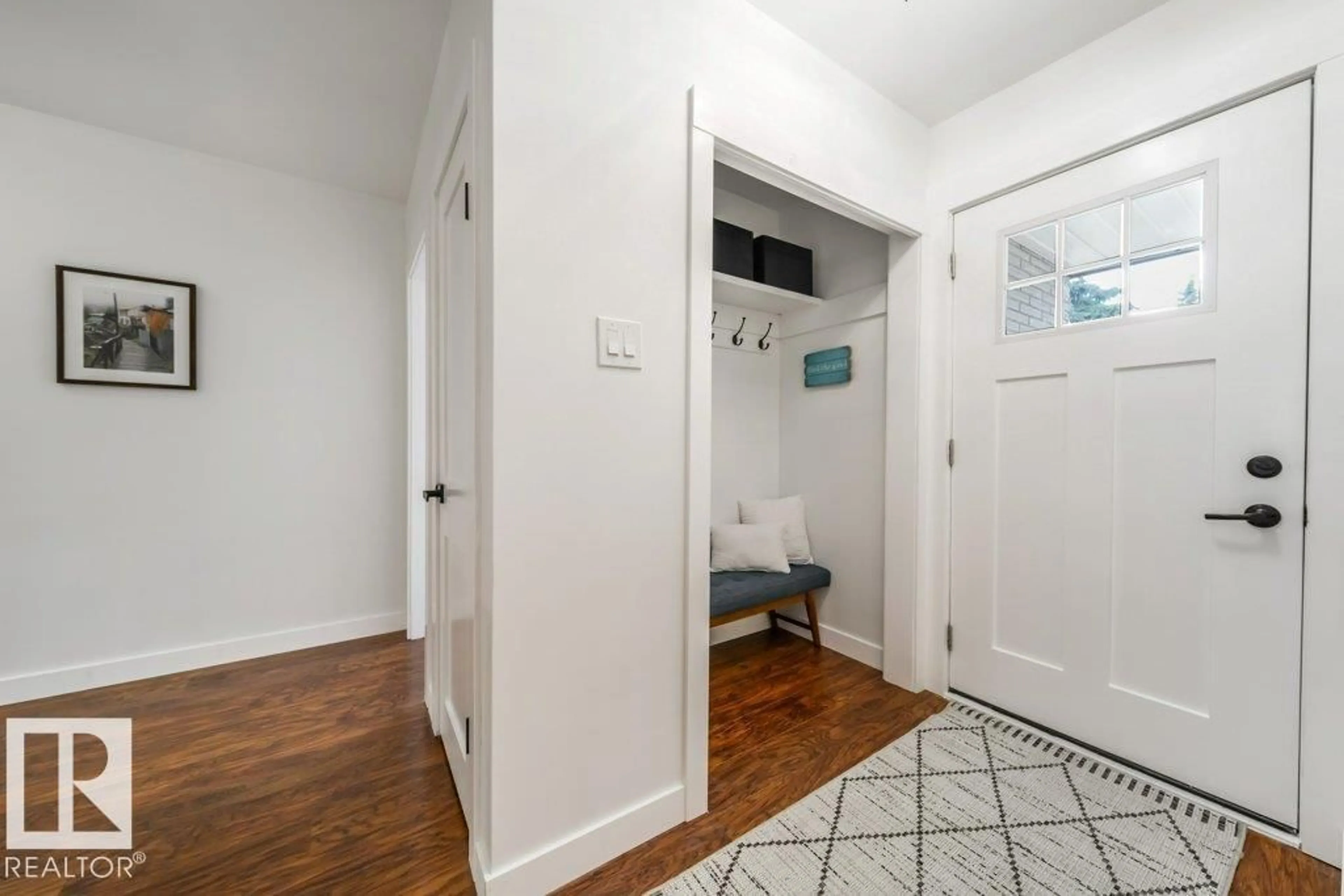 Indoor entryway for NW - 7123 87 ST, Edmonton Alberta T6C3G1