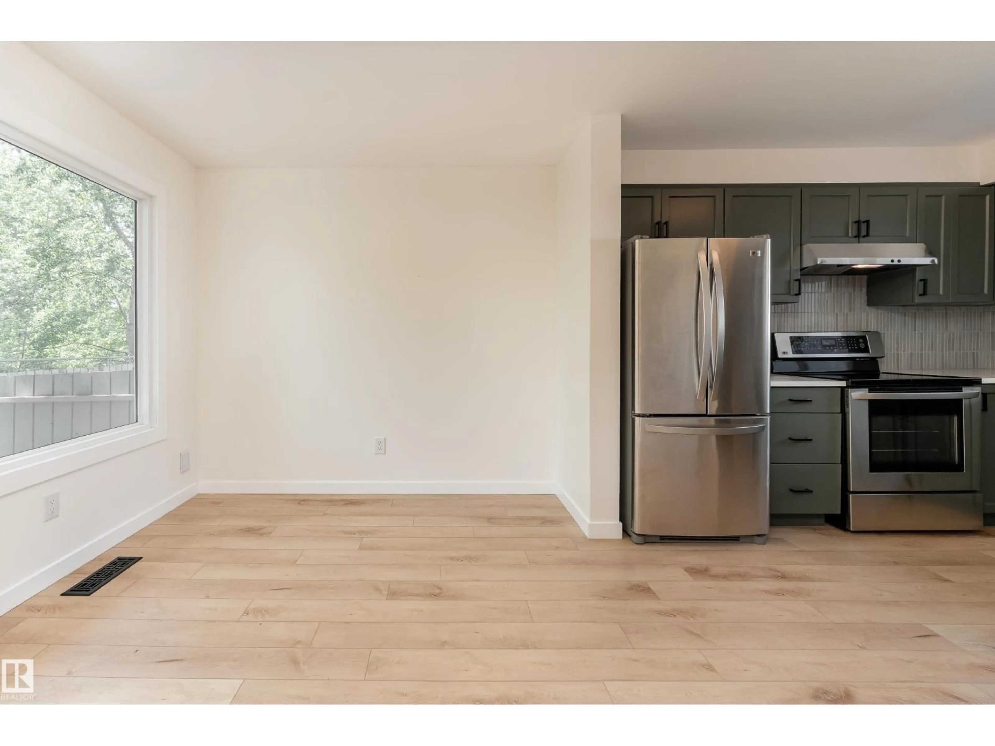 Unknown for #10 - 1415 62 ST, Edmonton Alberta T6L4K1