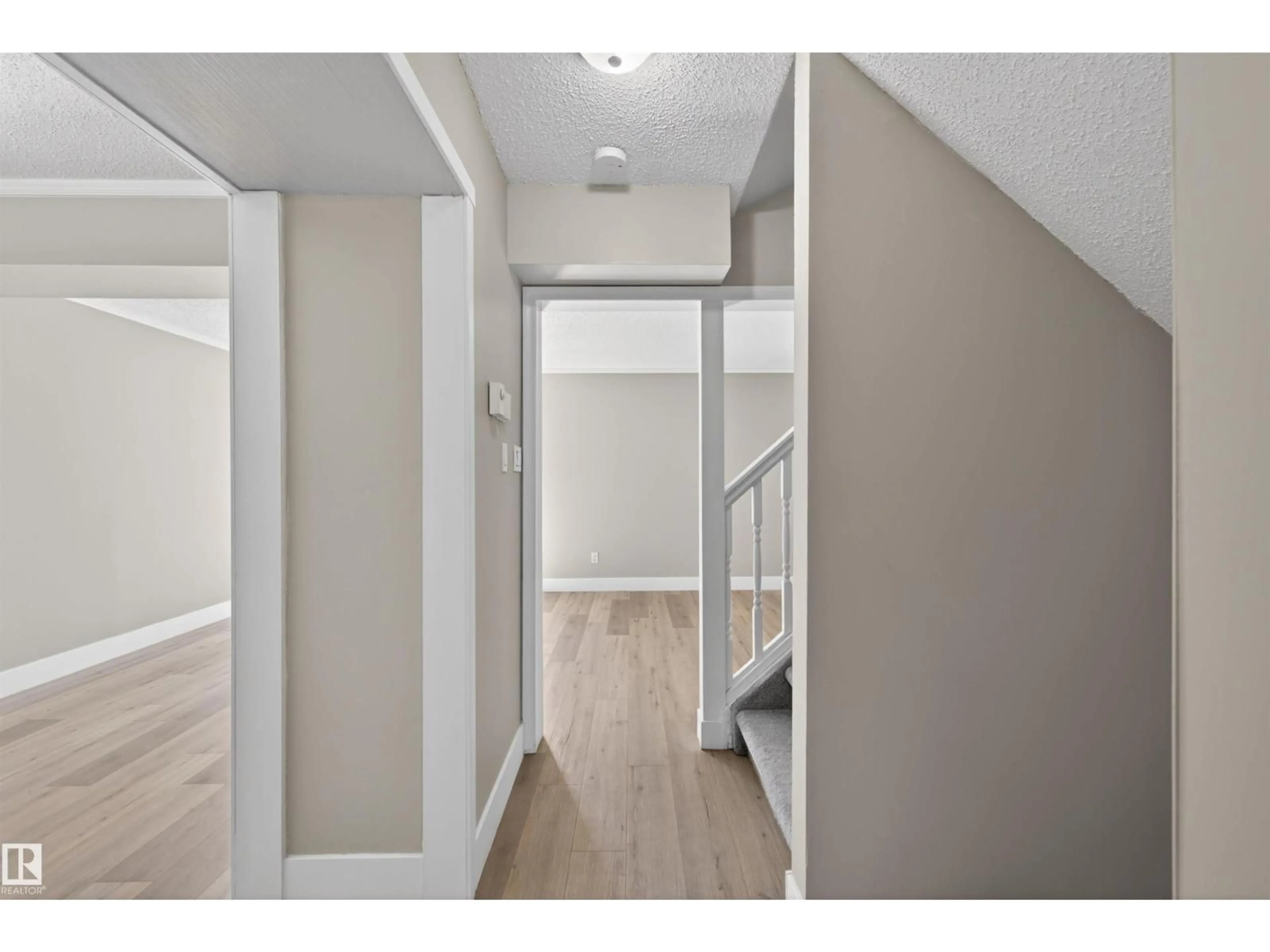 Indoor entryway for 11 GREENFIELD ES, St. Albert Alberta T8N2G2