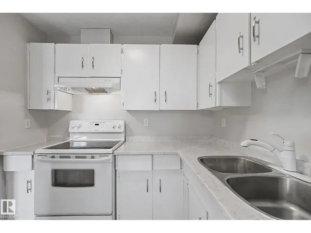 1096 KNOTTWOOD RD, Edmonton 4