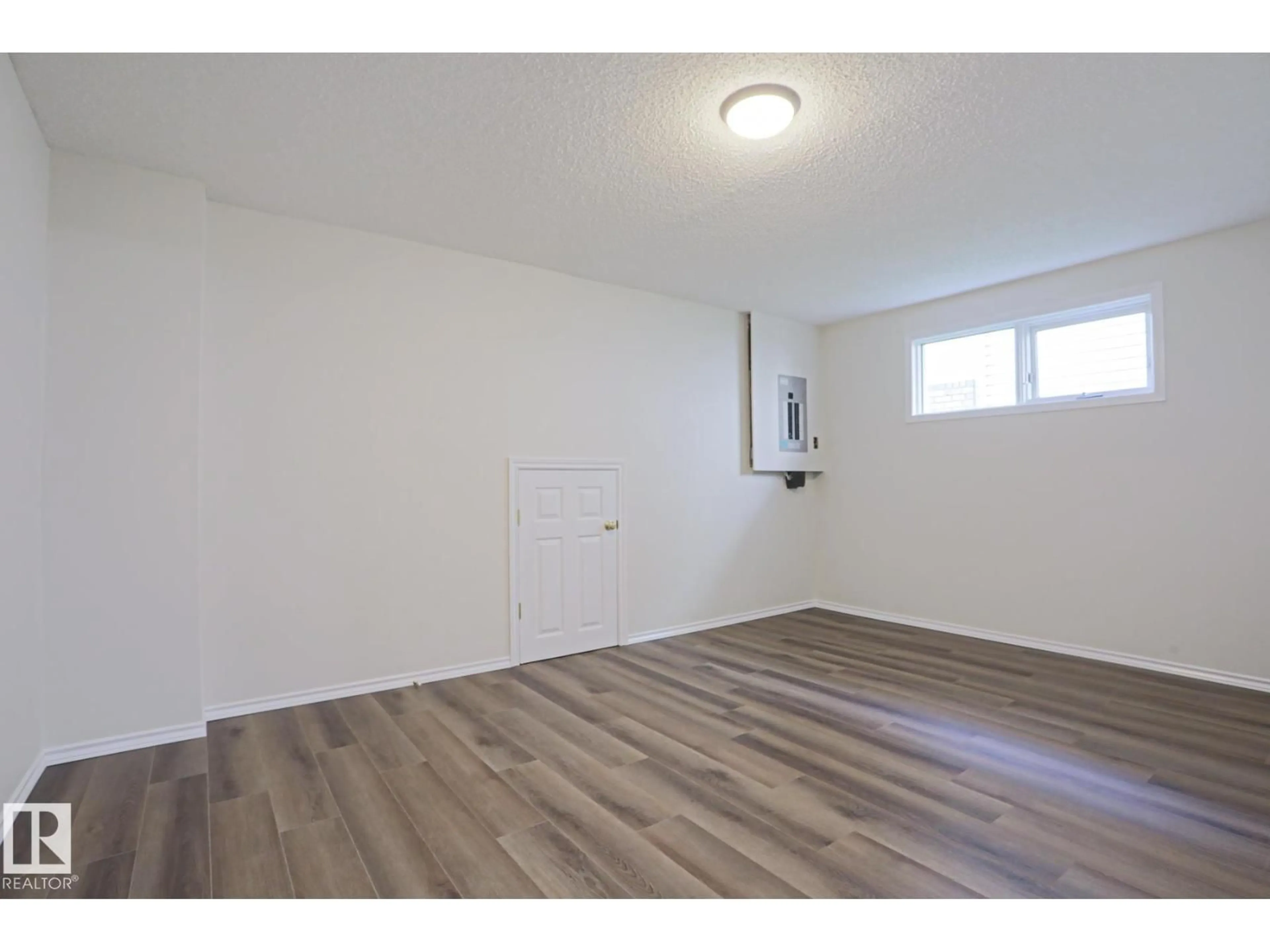 A pic of a room for NW - 1028 JAMES CR, Edmonton Alberta T6L6P6