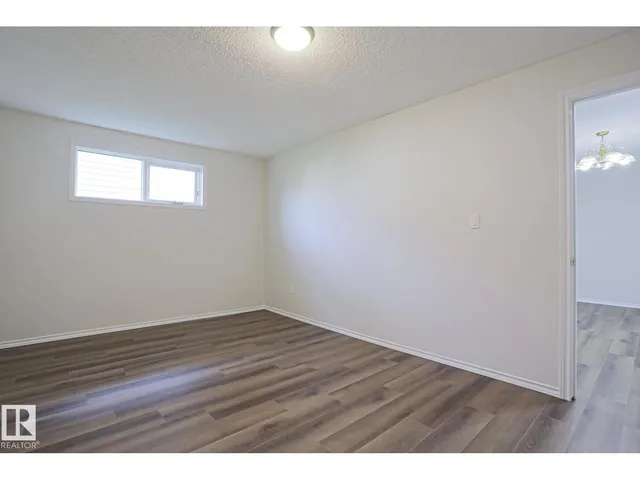 NW - 1028 JAMES CR, Edmonton 5