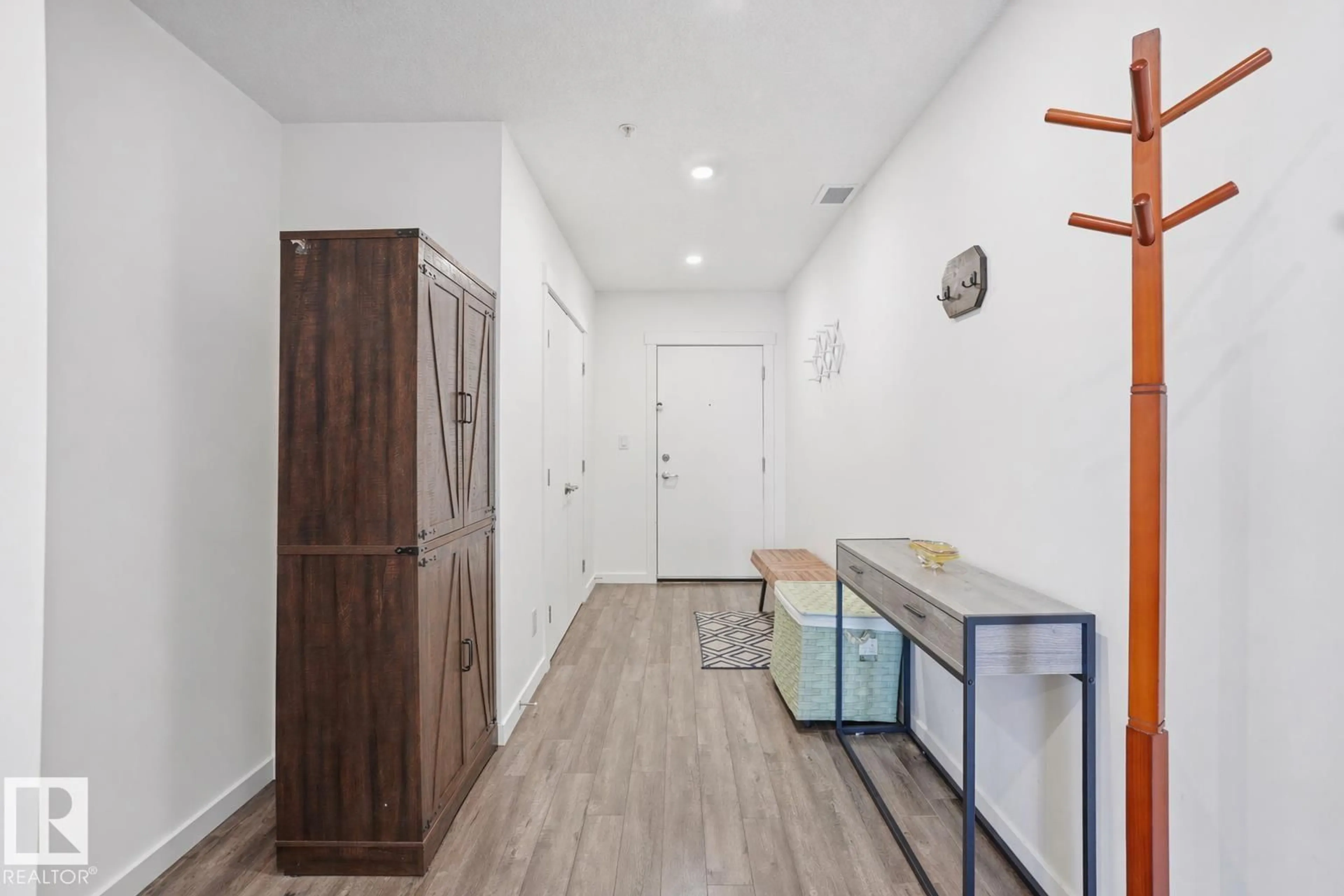 Indoor entryway for #311 - 11503 76 AV, Edmonton Alberta T6G0K6
