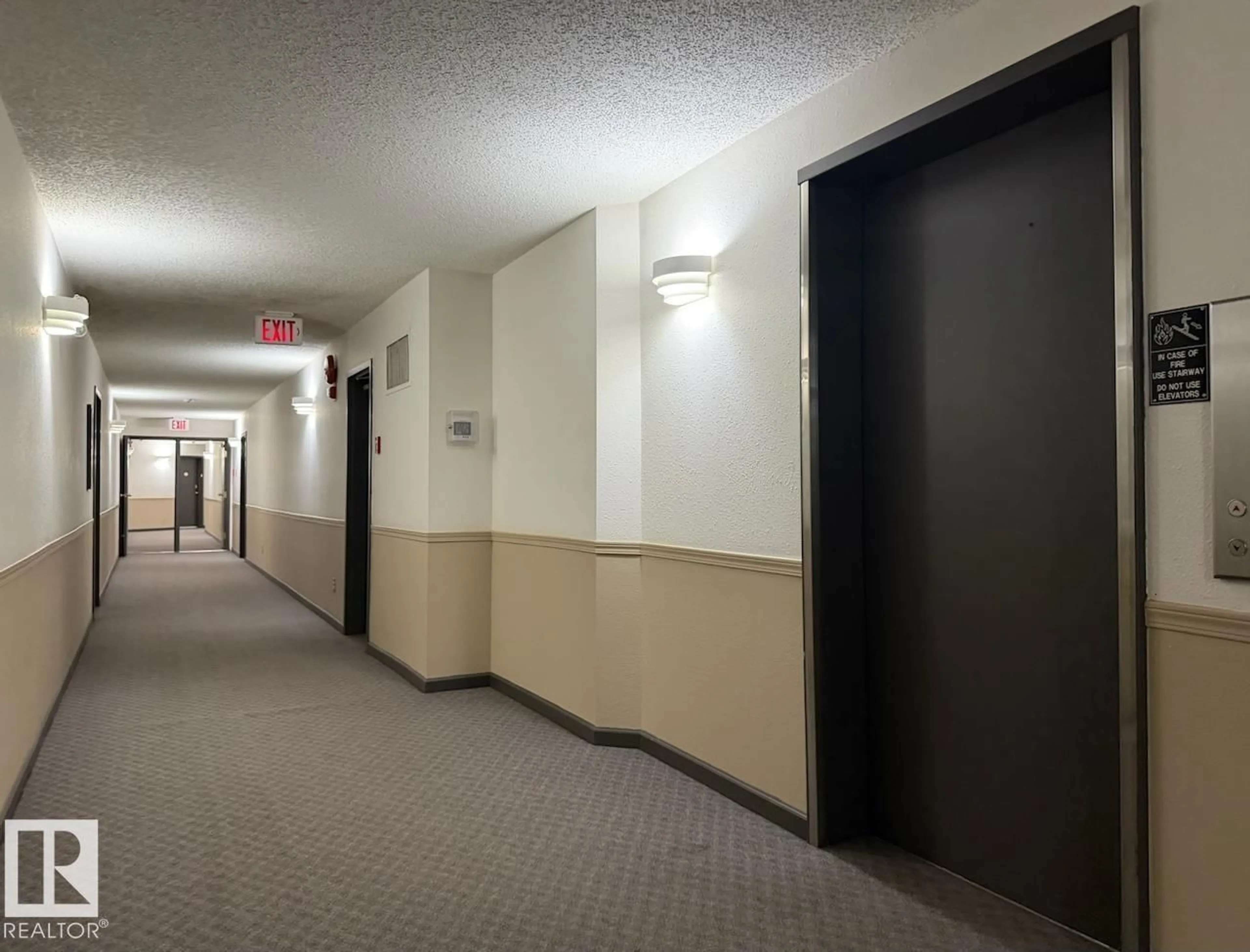 Indoor foyer for #312 - 11620 9A AV, Edmonton Alberta T6J7B4