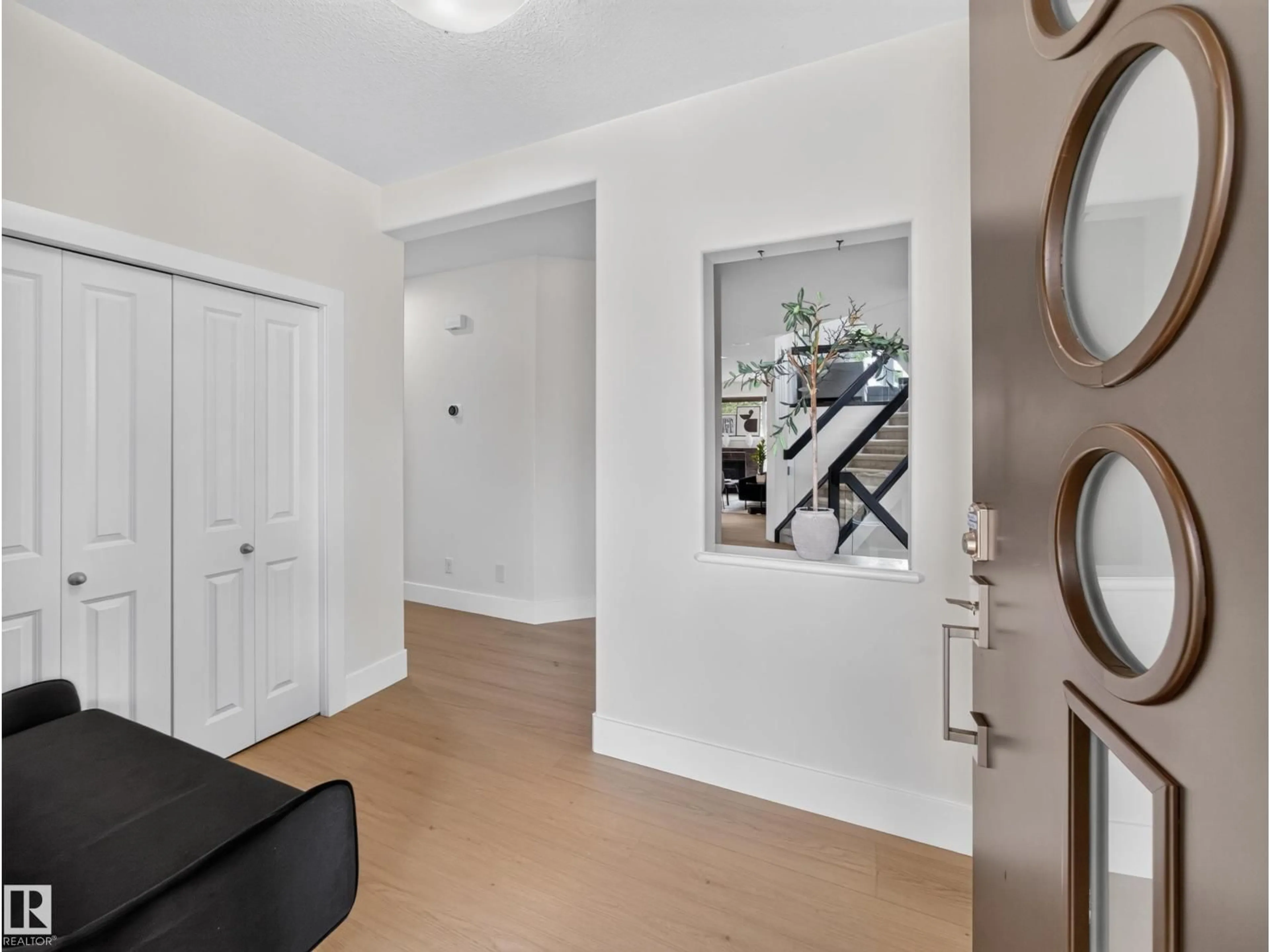 Indoor entryway for #59 - 10550 ELLERSLIE RD, Edmonton Alberta T6W0Y2