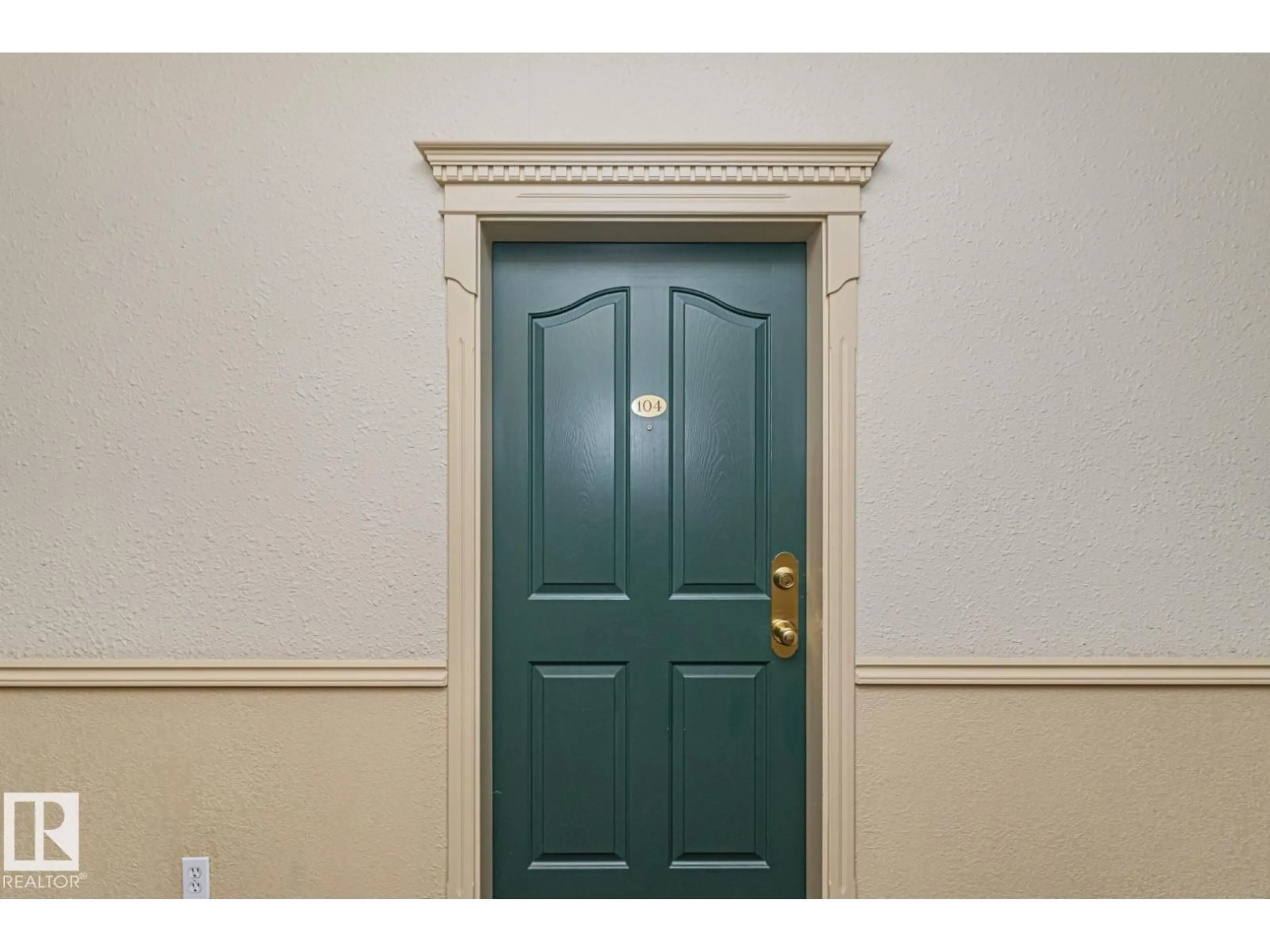 Indoor entryway for 104 - 911 RABBIT HILL RD, Edmonton Alberta T6R2S7