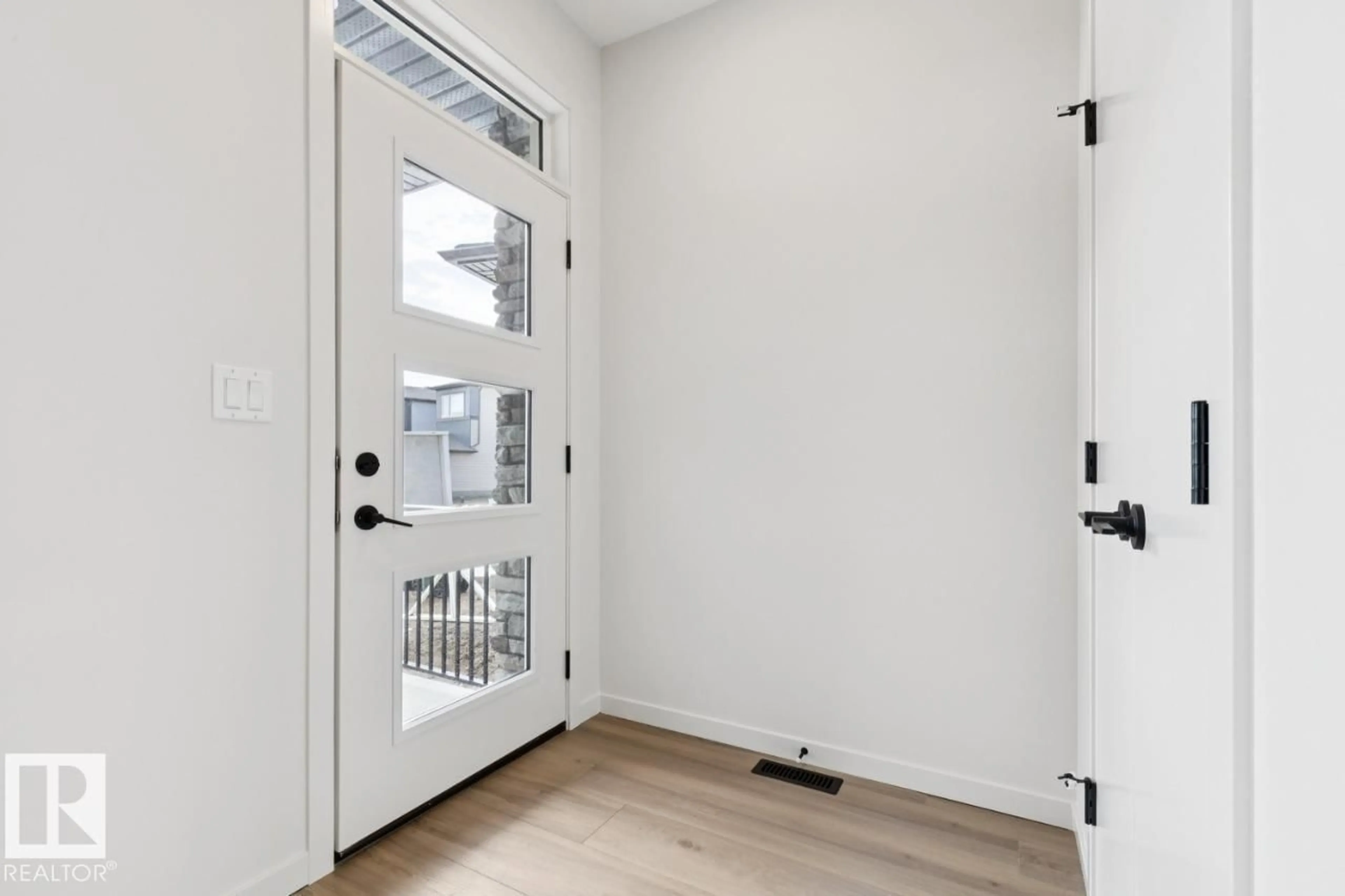 Indoor entryway for 87 GAMBEL LO, Spruce Grove Alberta T7X0C9