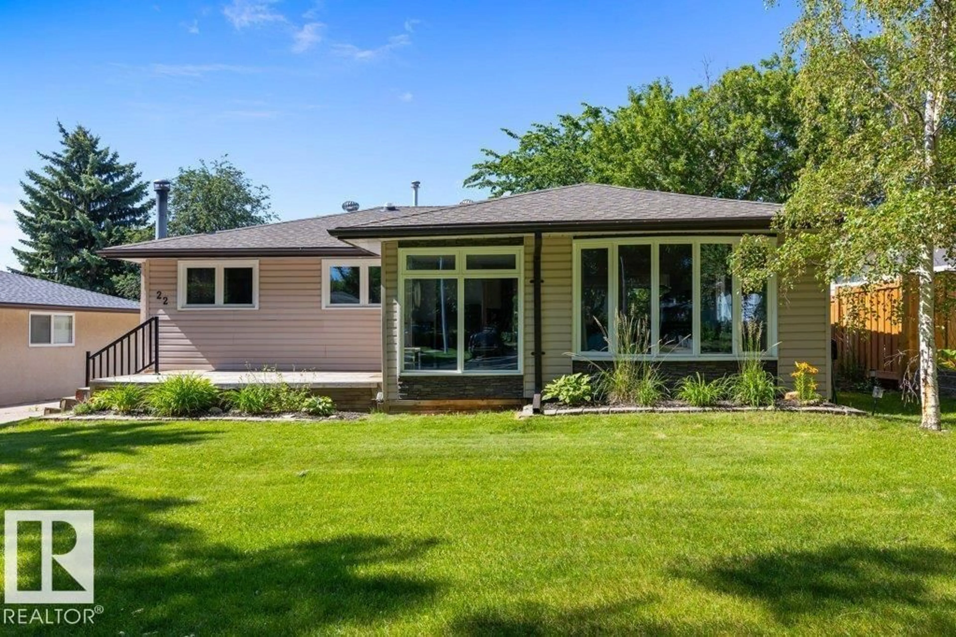 Home with vinyl exterior material, unknown for 22 BURNHAM AV, St. Albert Alberta T8N0A7