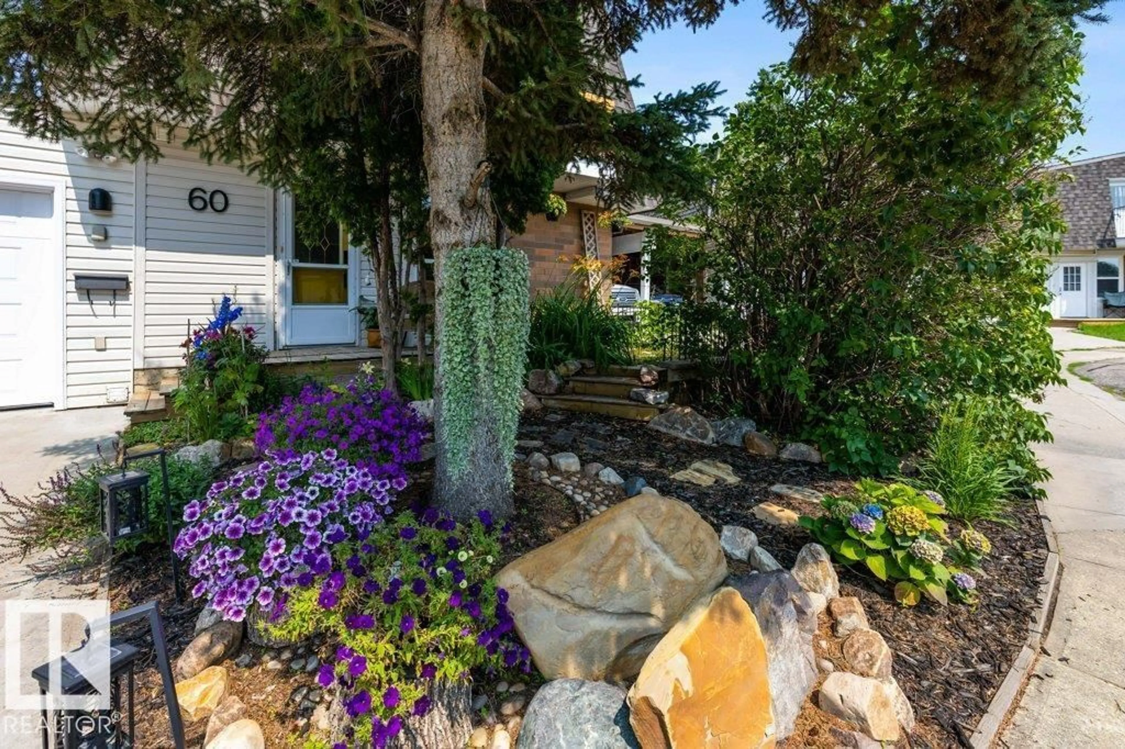 Patio, unknown for 60 GREENFIELD ES, St. Albert Alberta T8N2G2