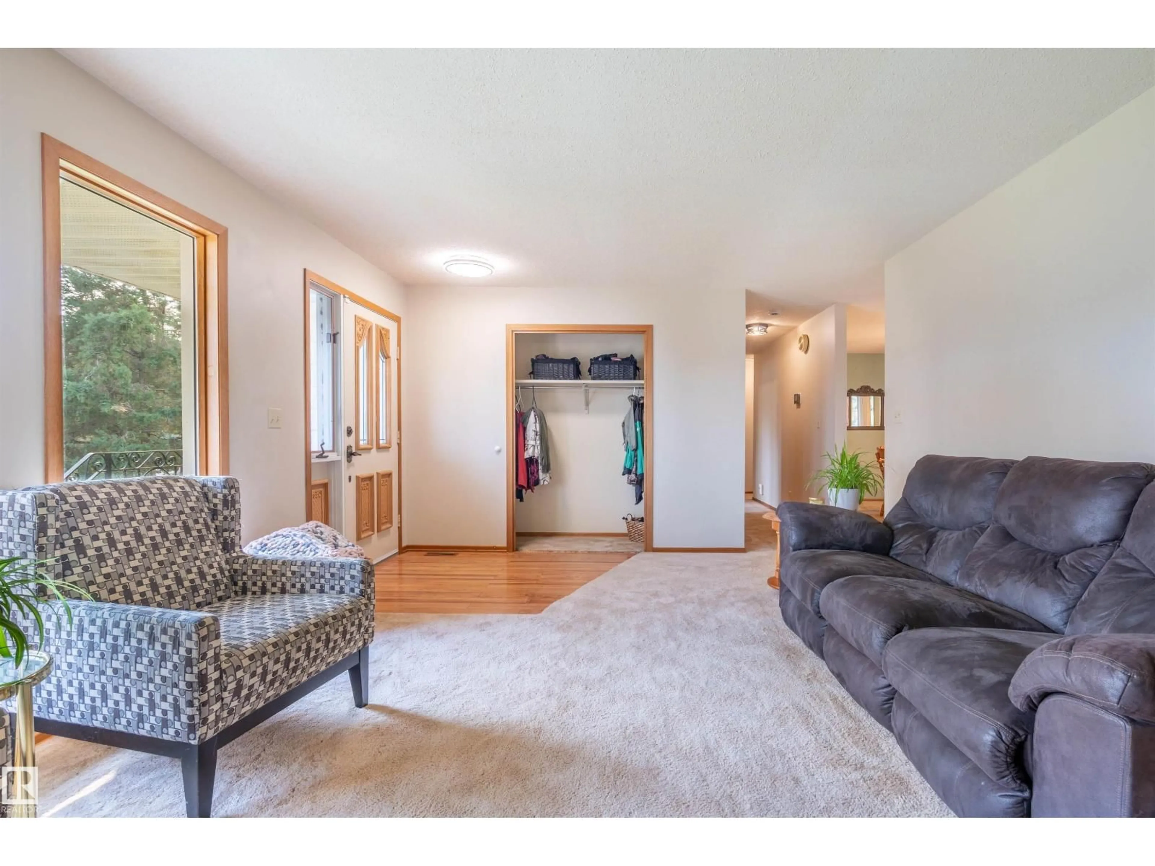 Unknown for 5825 52 ST, Wetaskiwin Alberta T9A2W5