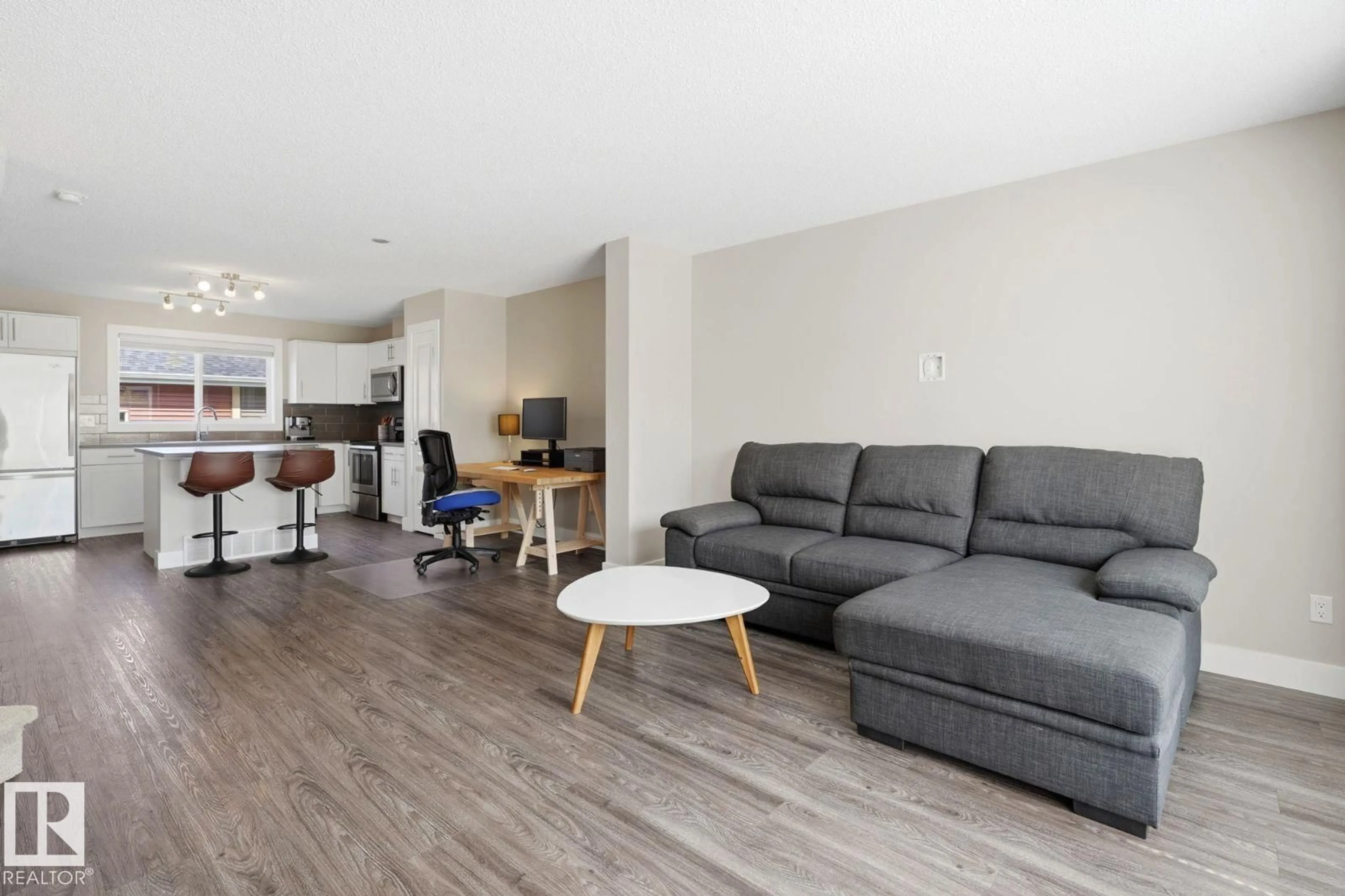 Living room with furniture, unknown for 206 SOUTHFORK DR, Leduc Alberta T9E1G4