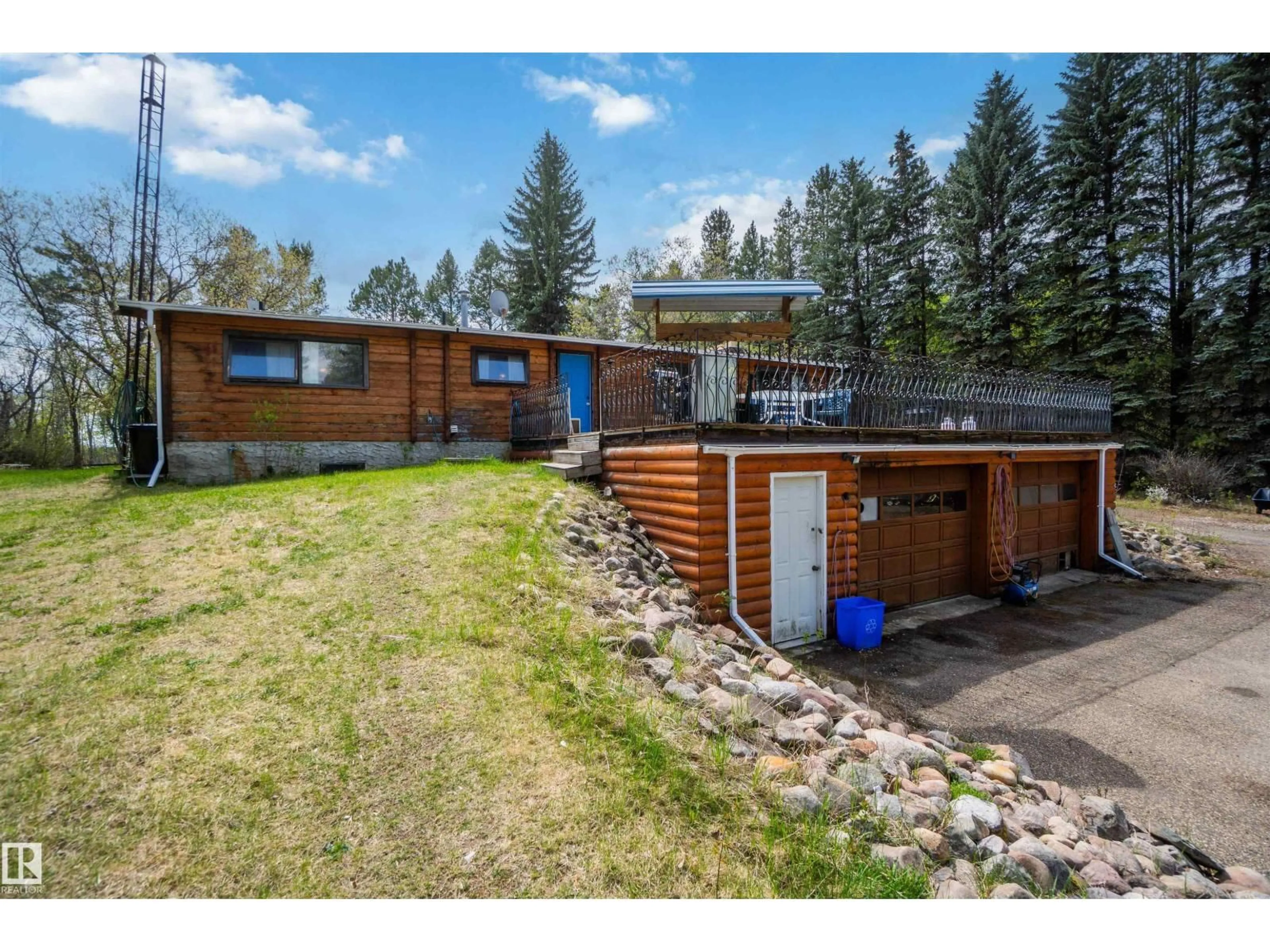 A pic from outside/outdoor area/front of a property/back of a property/a pic from drone, mountain view for 910 HERMITAGE AV, Rural Parkland County Alberta T7Z2T2