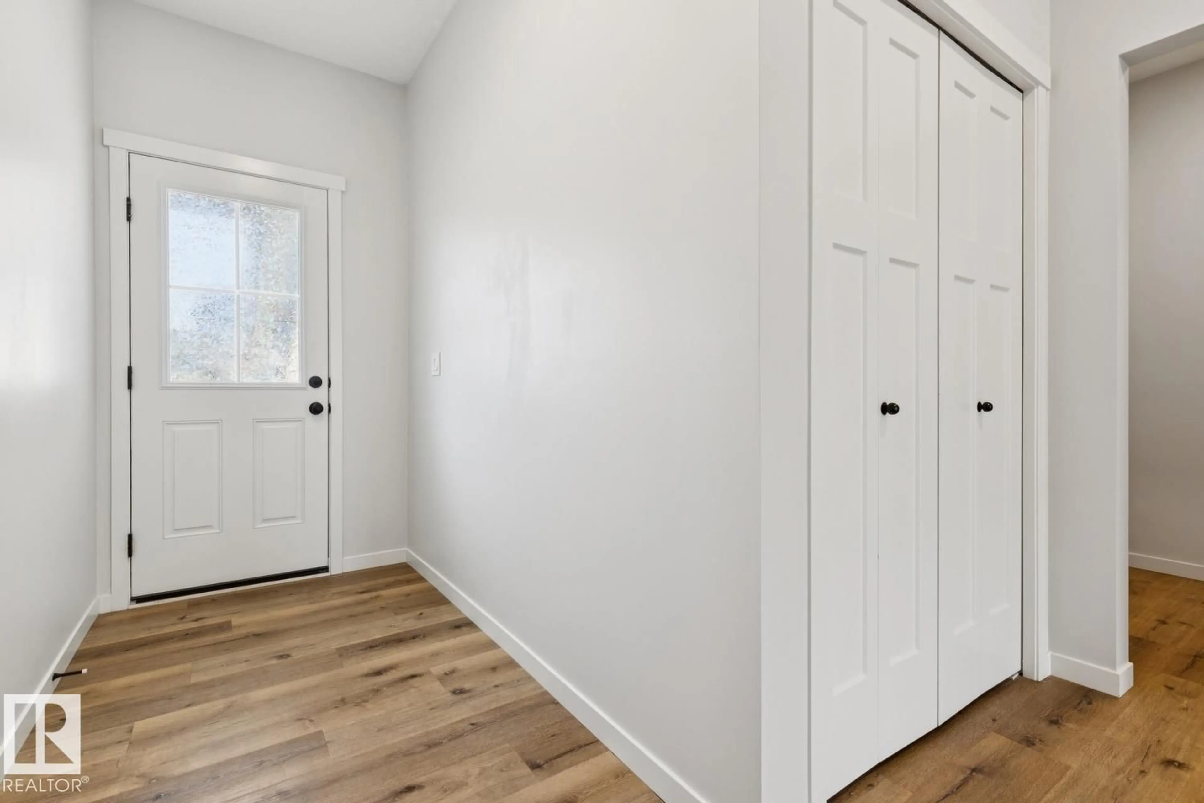Unknown for NW - 9235 223 ST, Edmonton Alberta T5T7M1