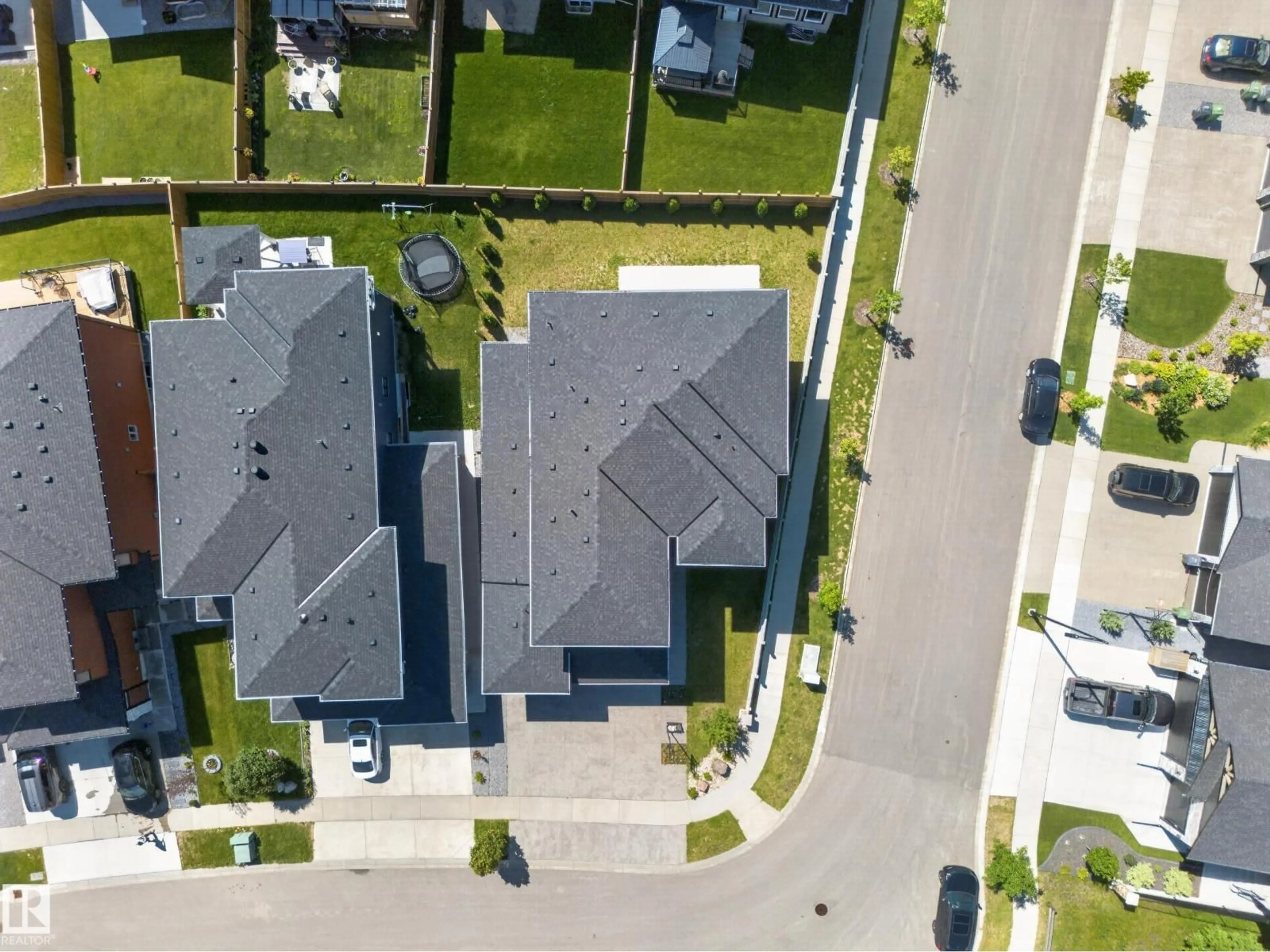 A pic from outside/outdoor area/front of a property/back of a property/a pic from drone, street for 4017 47 AV, Beaumont Alberta T4X2A8