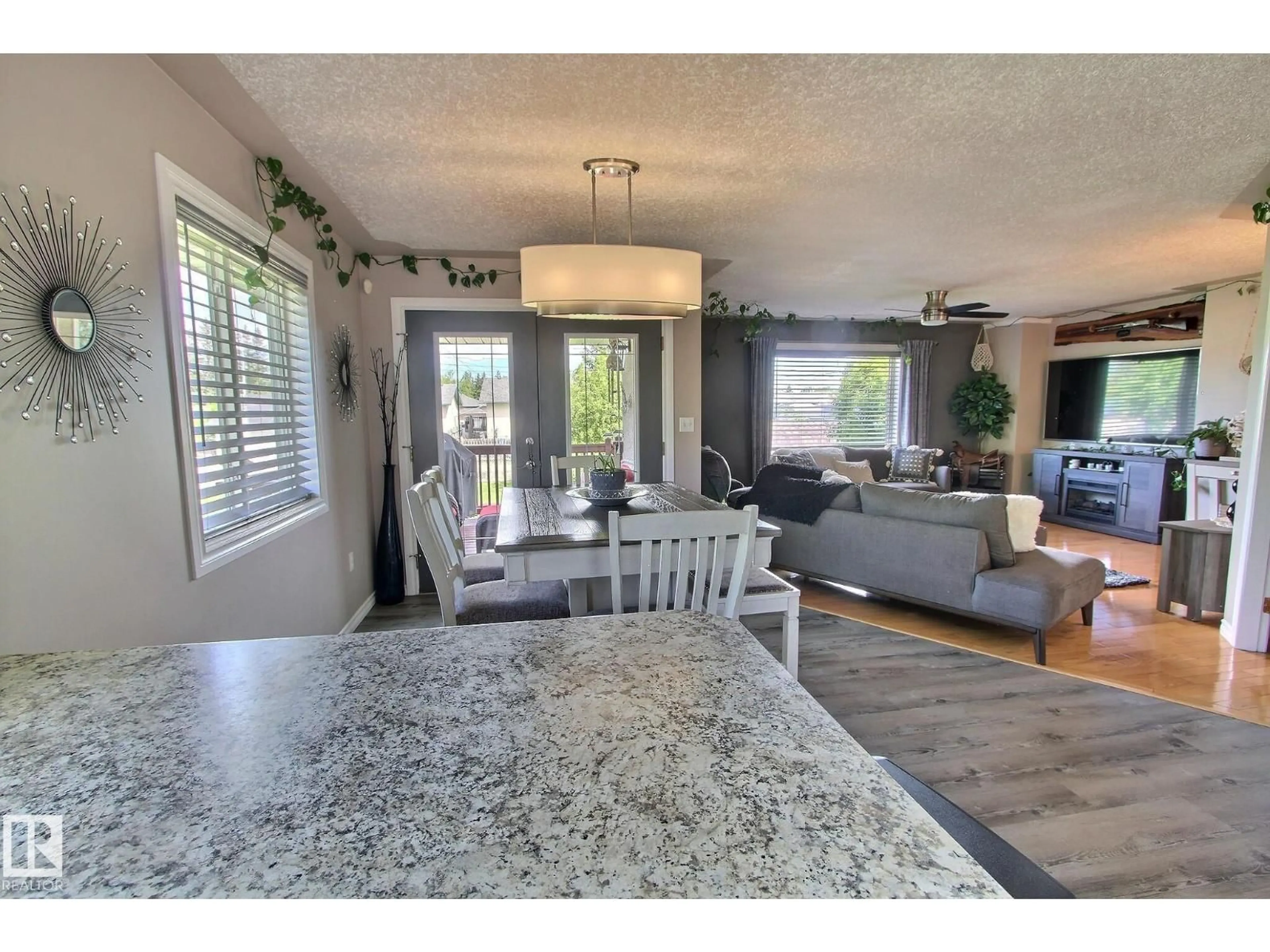 Open concept kitchen, unknown for 4928 50A AV, Entwistle Alberta T0E0S0