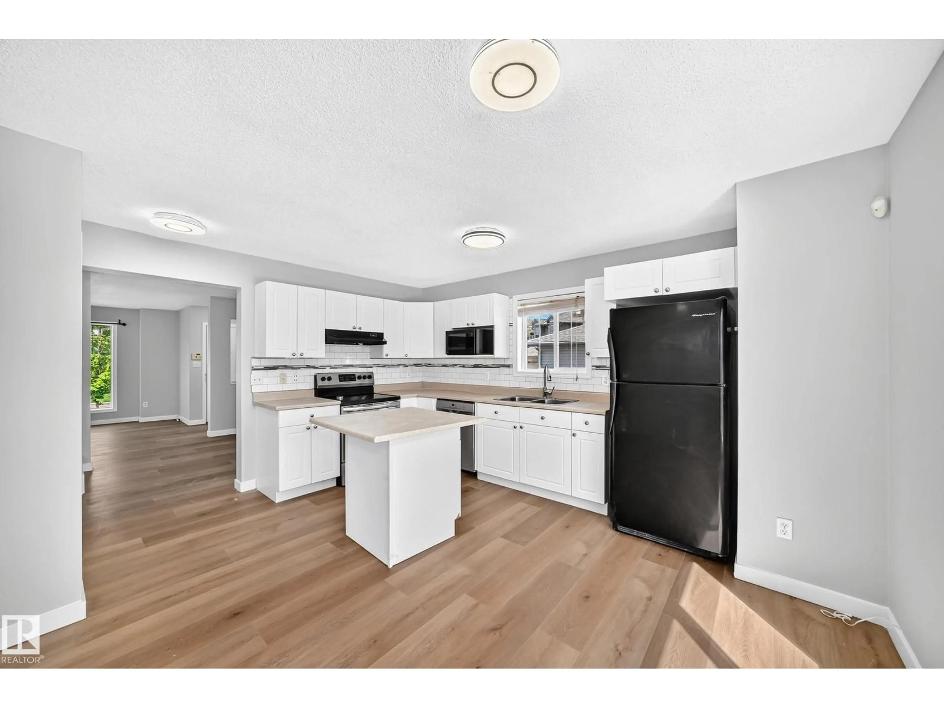 Open concept kitchen, unknown for SW - 203 84 ST, Edmonton Alberta T6X1H6