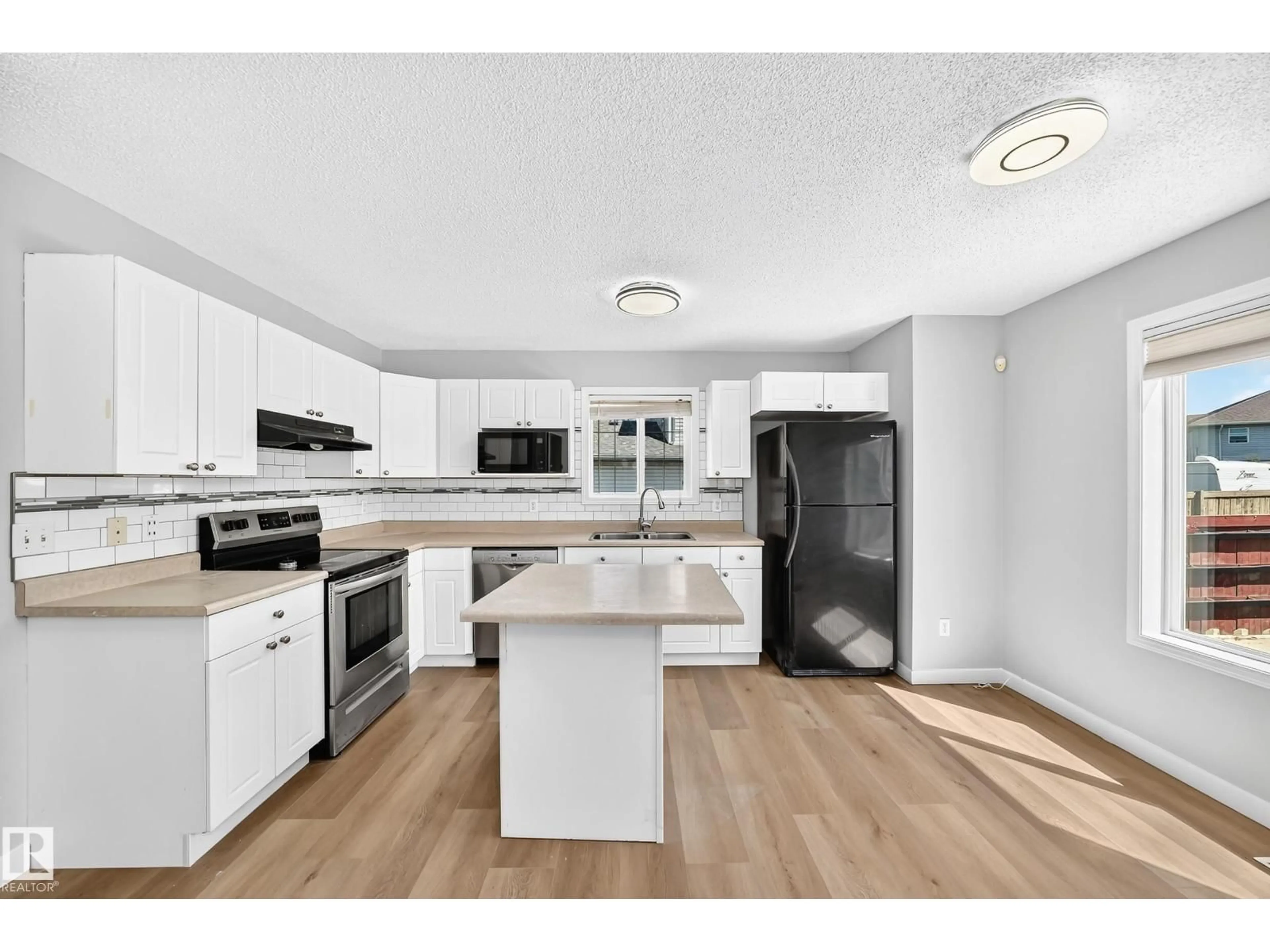 Open concept kitchen, unknown for SW - 203 84 ST, Edmonton Alberta T6X1H6