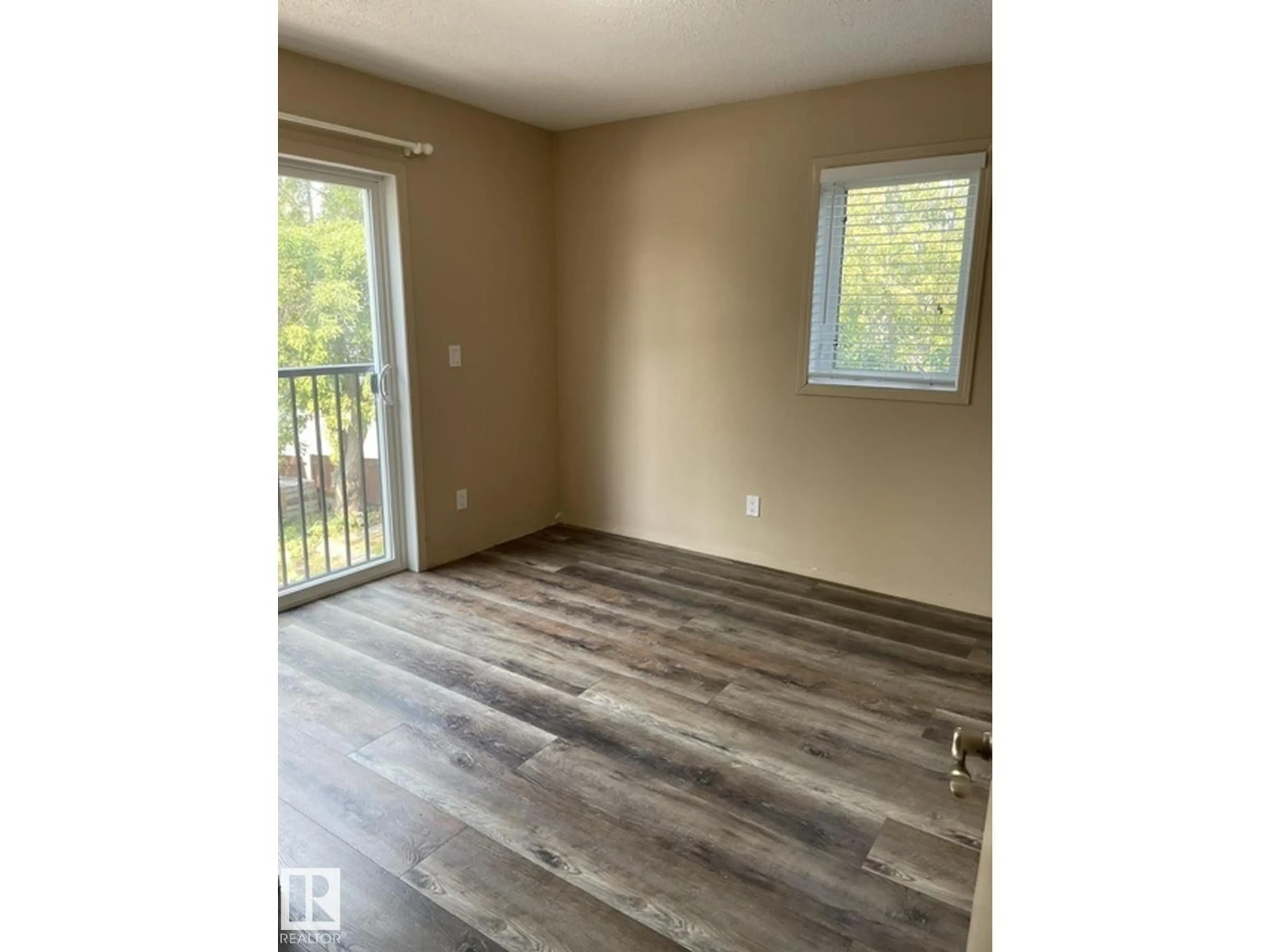 A pic of a room for NW - 7712 110 ST, Edmonton Alberta T6G1G1