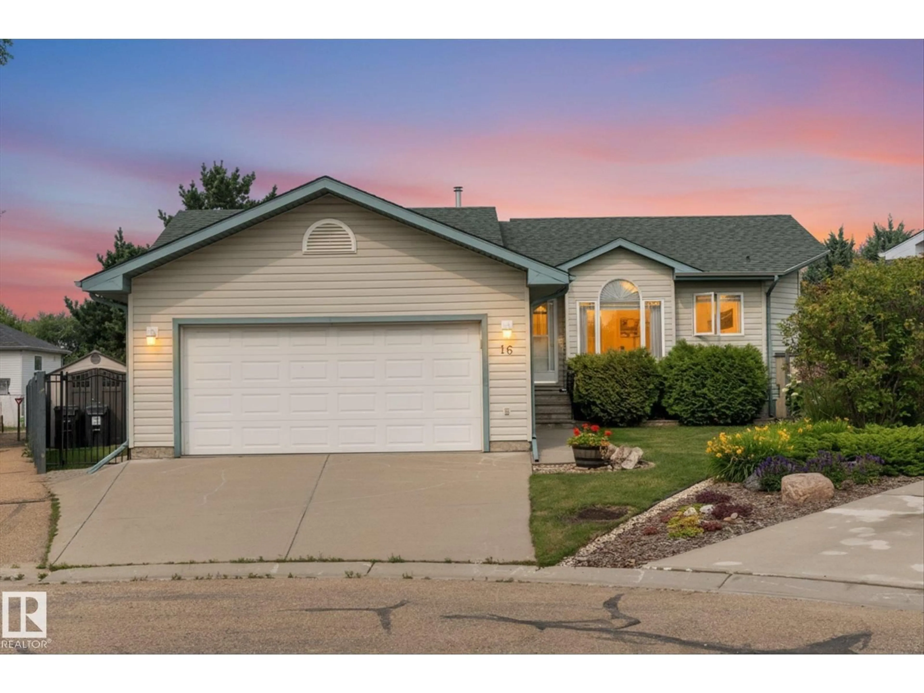 Home with vinyl exterior material, street for 16 SIMONETTE CR, Devon Alberta T9G1Y5