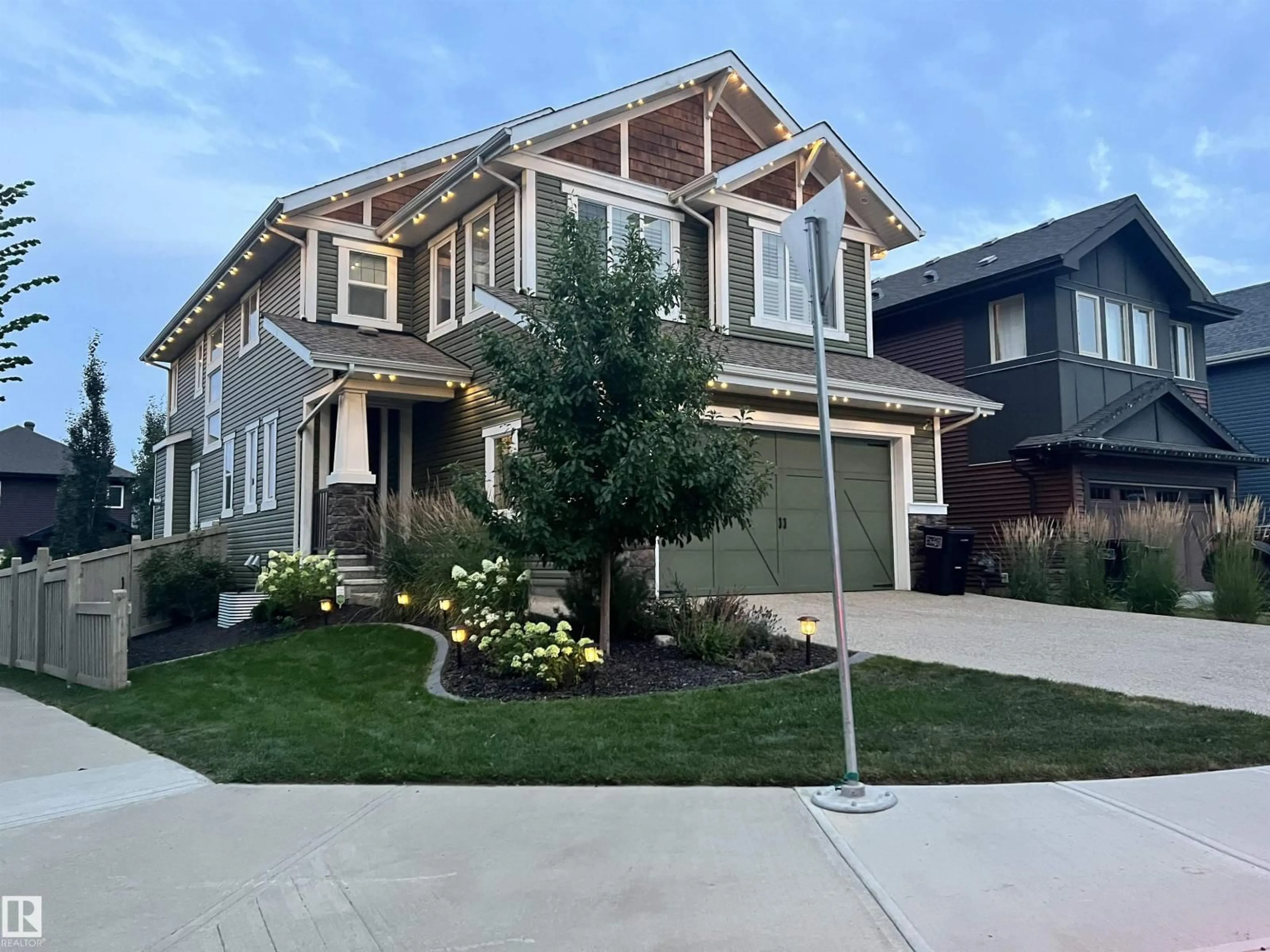 Home with vinyl exterior material, street for 5966 EDMONDS CR, Edmonton Alberta T6M0N9