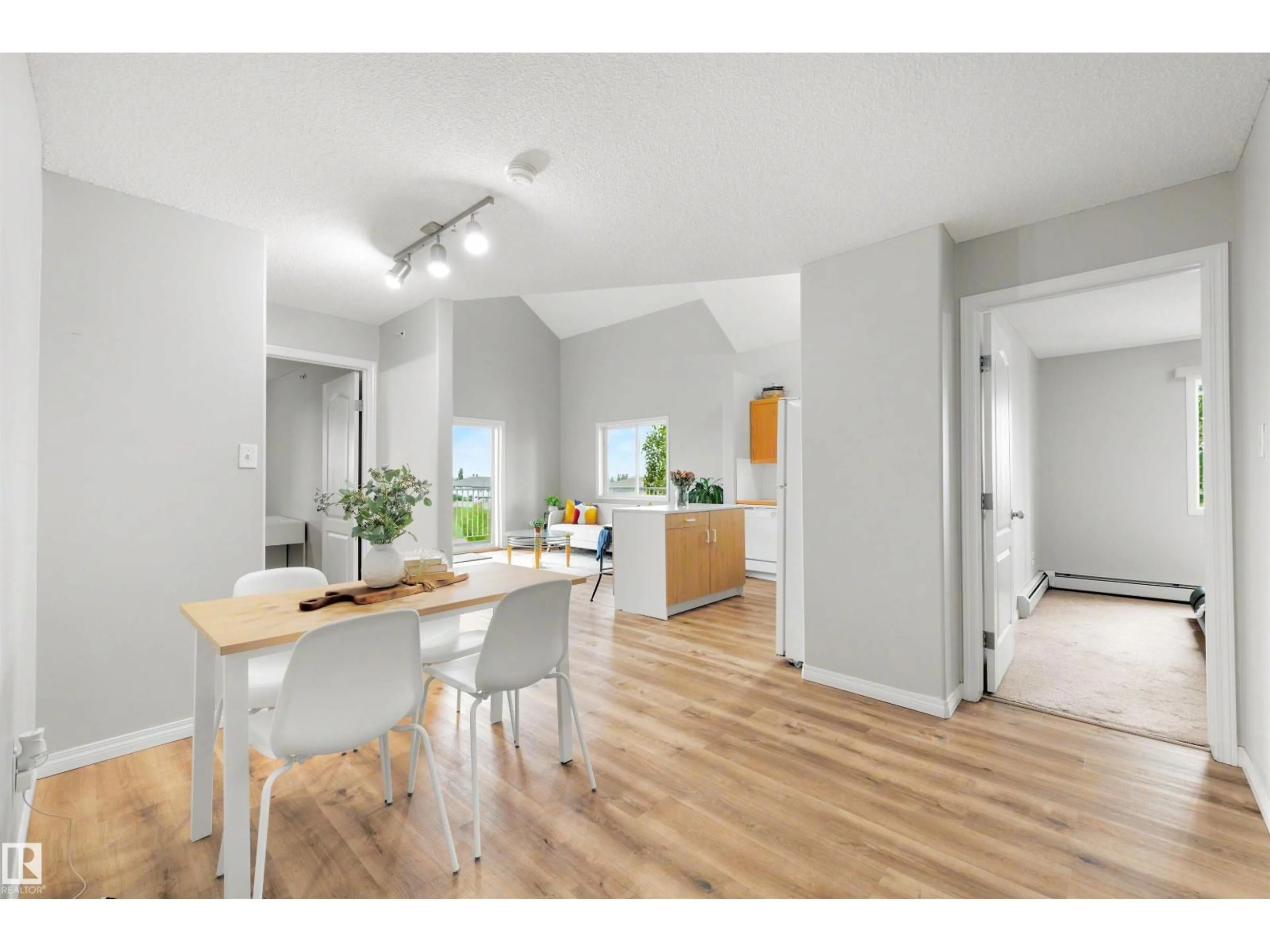 Unknown for 427 - 3425 19 ST, Edmonton Alberta T6T2B5