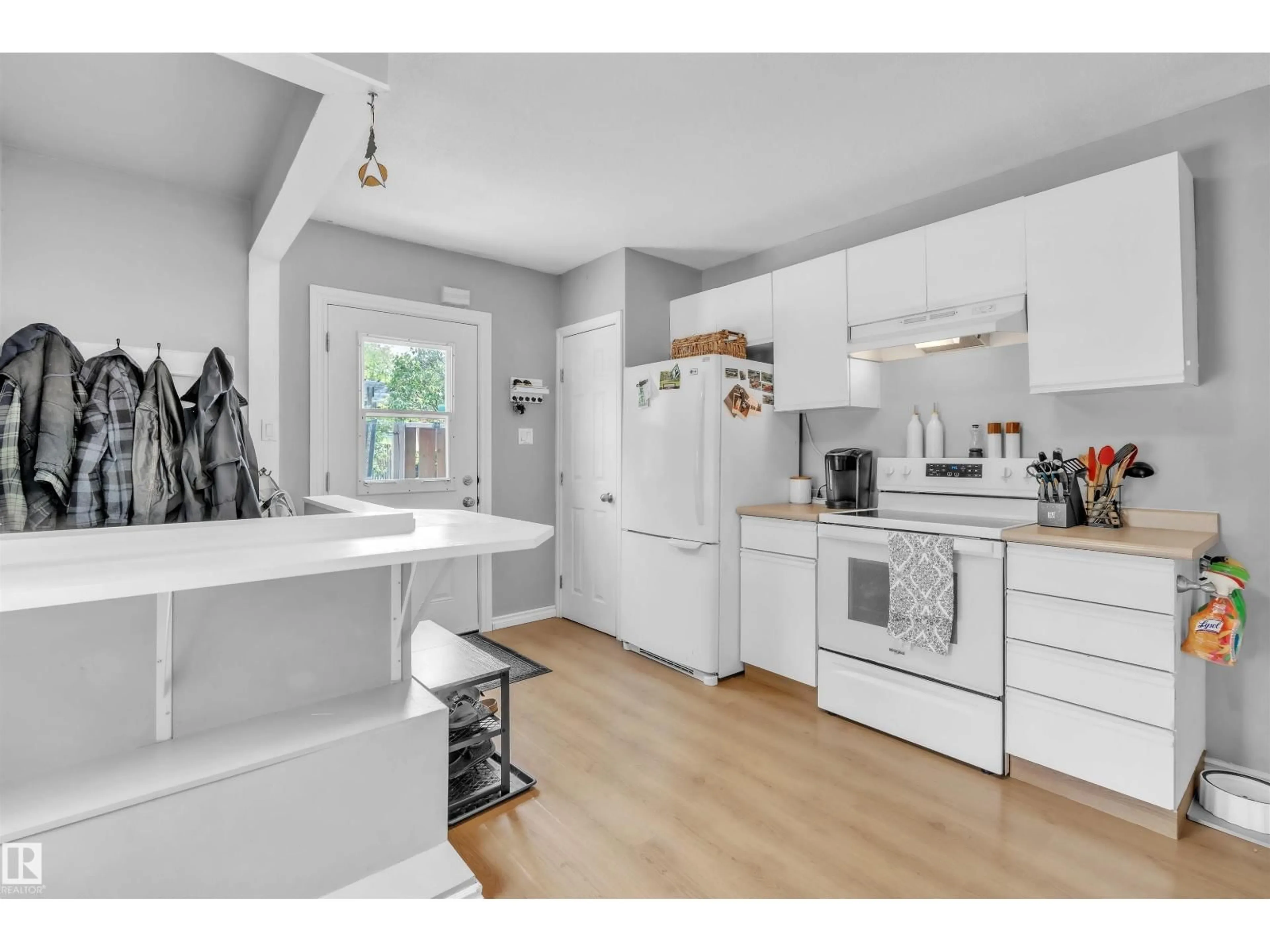 Open concept kitchen, unknown for 5712 50 AV, Cold Lake Alberta T9M1S4
