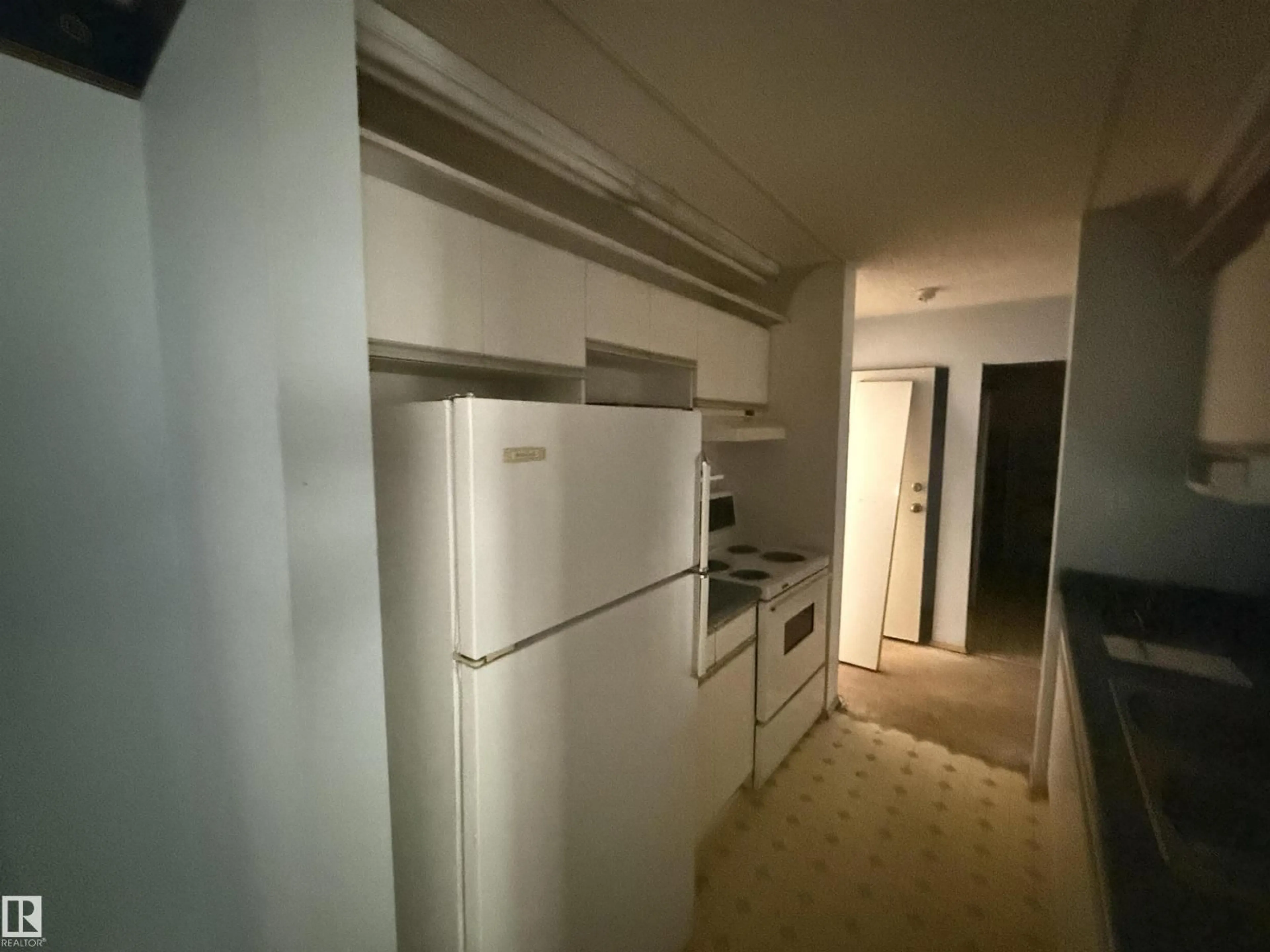 Standard kitchen, unknown for #104 - 17109 67 AV, Edmonton Alberta T5T6E6