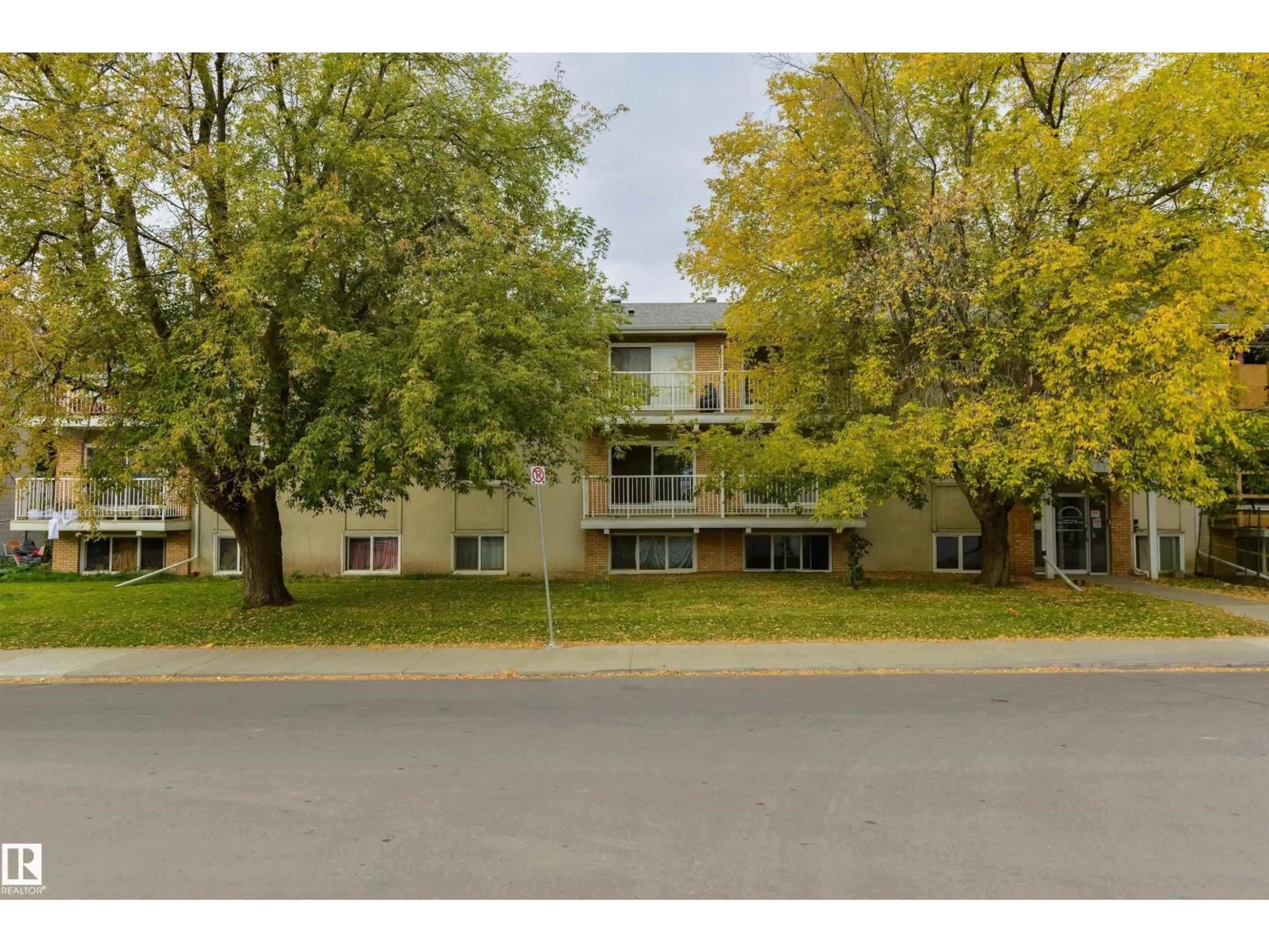 Unknown for 205 - 10140 151 ST, Edmonton Alberta T5P1T4