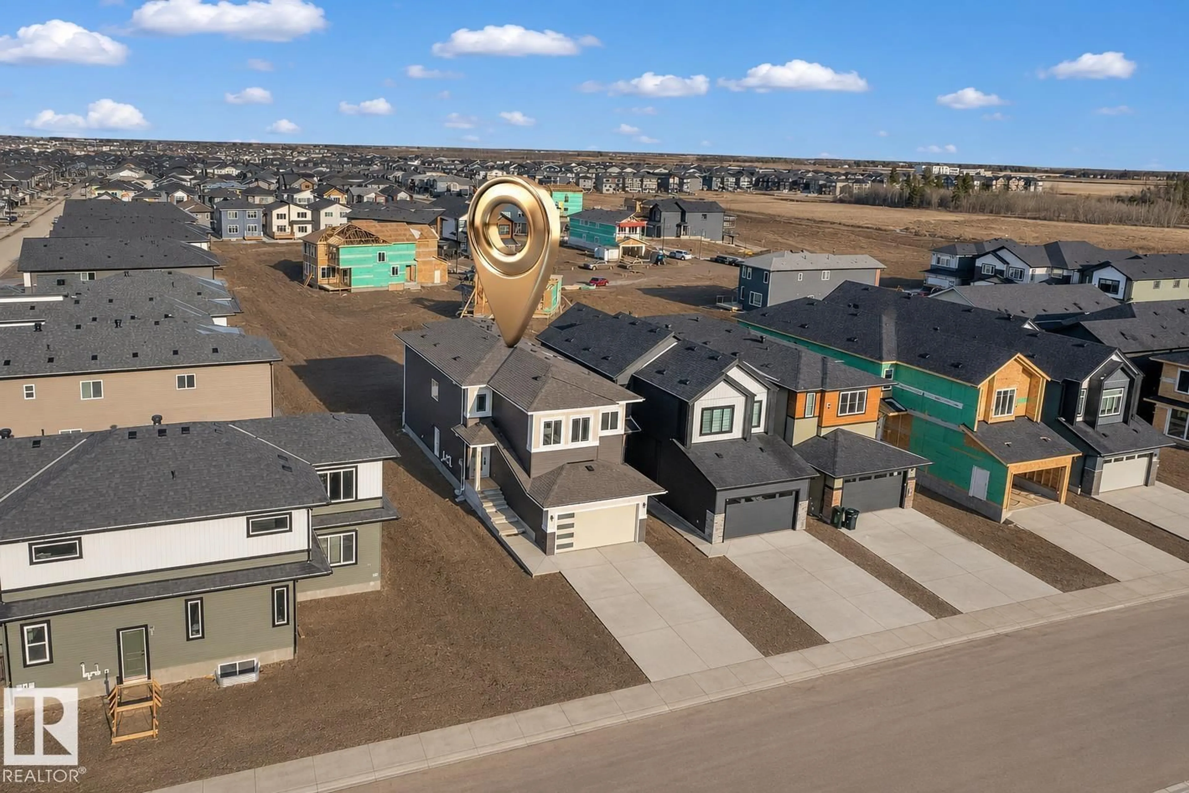 A pic from outside/outdoor area/front of a property/back of a property/a pic from drone, street for SW - 8450 MAYDAY LI, Edmonton Alberta T6X3G1