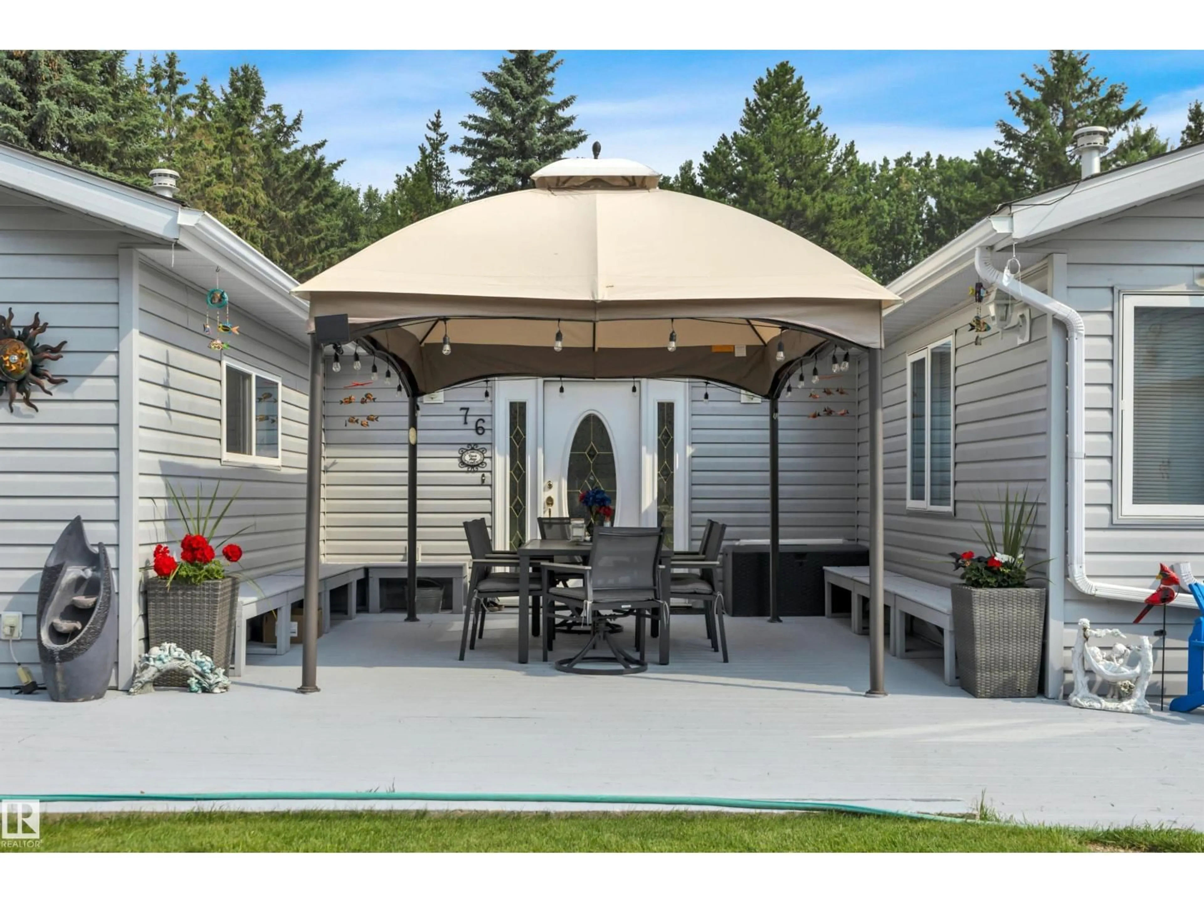 Patio, street for 76 BUSKNOSE, Rural Wetaskiwin County Alberta T0C2V0