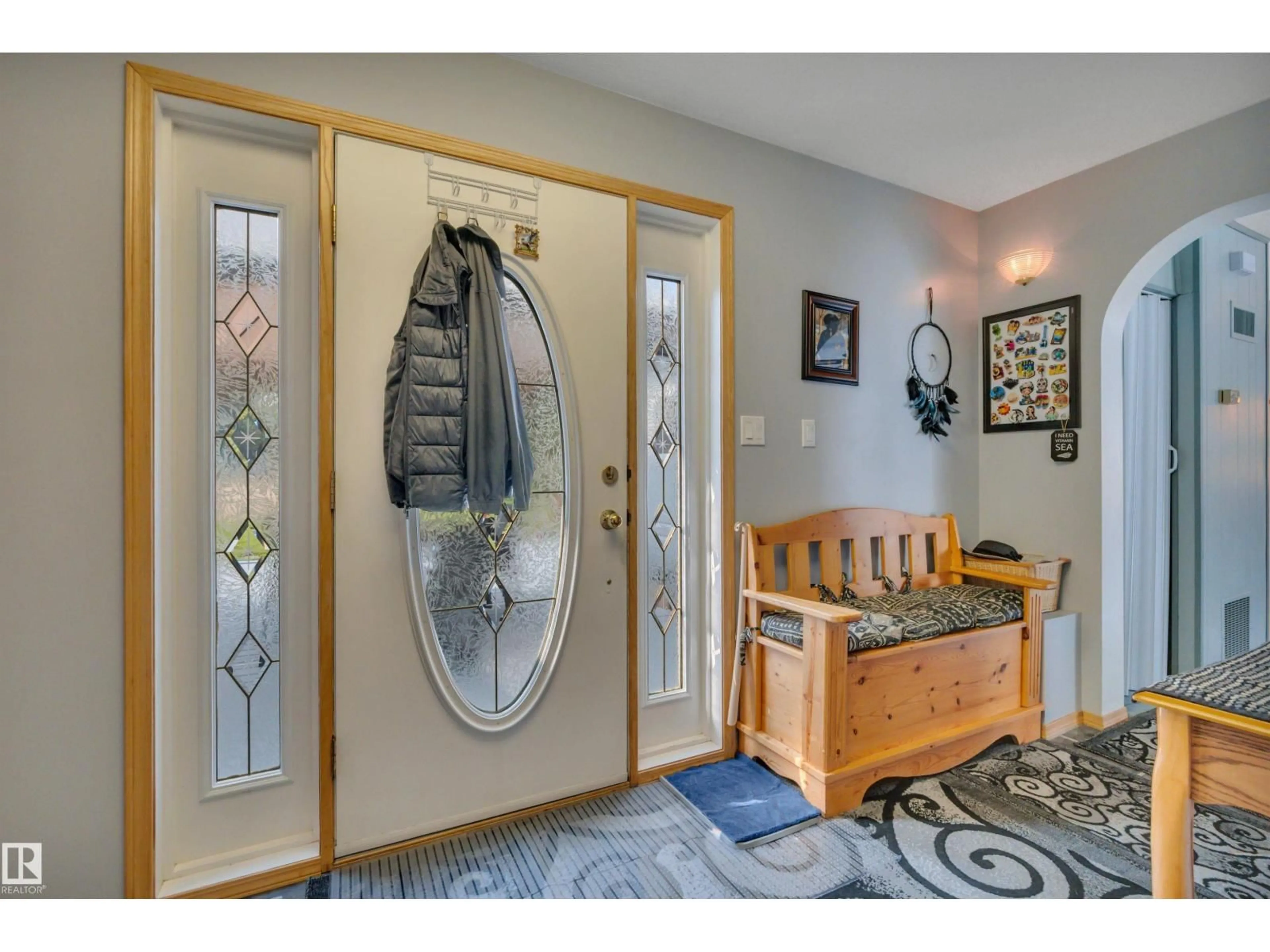 Indoor entryway for 76 BUSKNOSE, Rural Wetaskiwin County Alberta T0C2V0