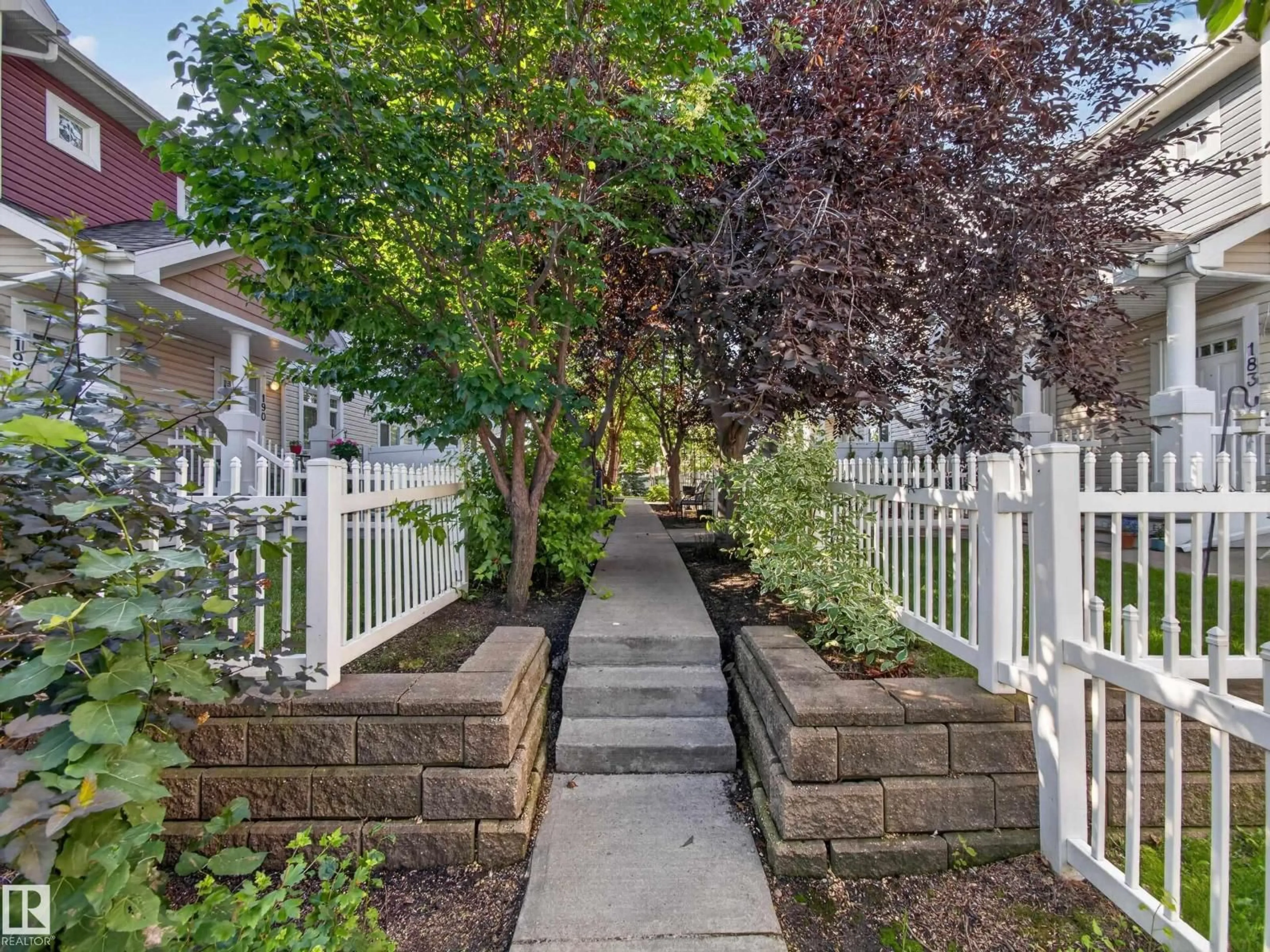Patio, street for 185 - 1804 70 ST, Edmonton Alberta T6X0H4