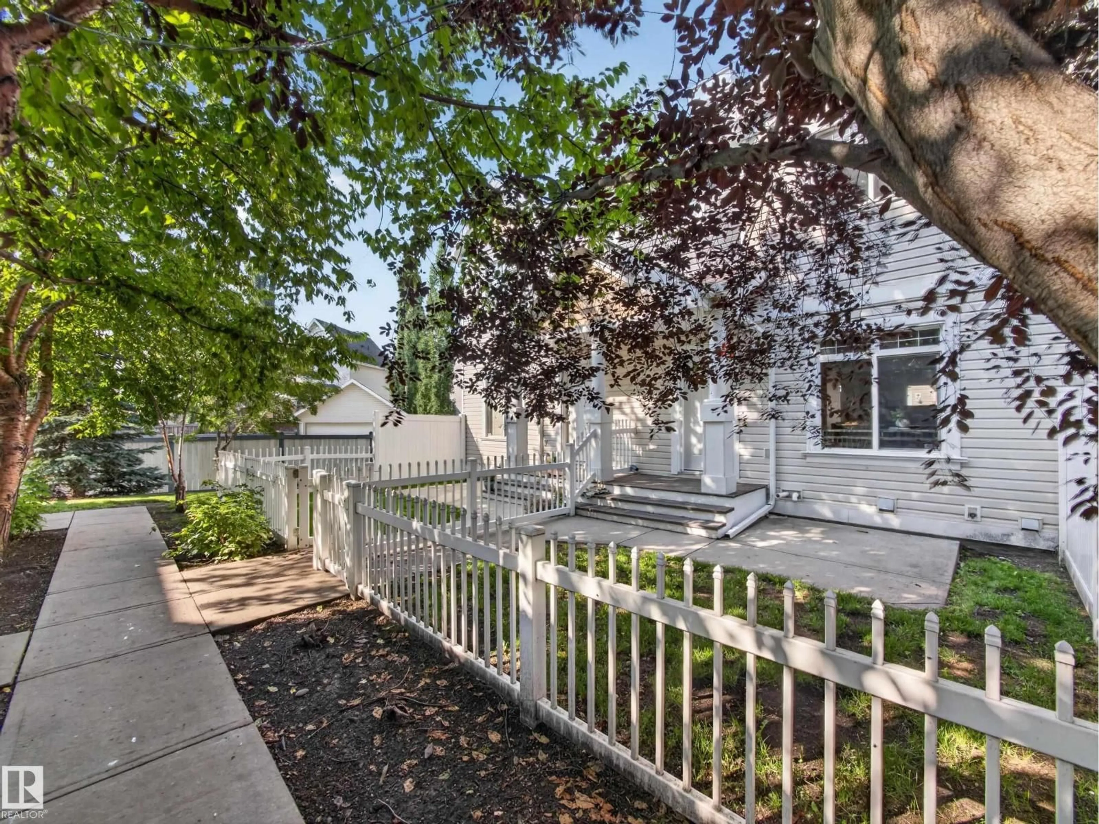 Patio, street for 185 - 1804 70 ST, Edmonton Alberta T6X0H4