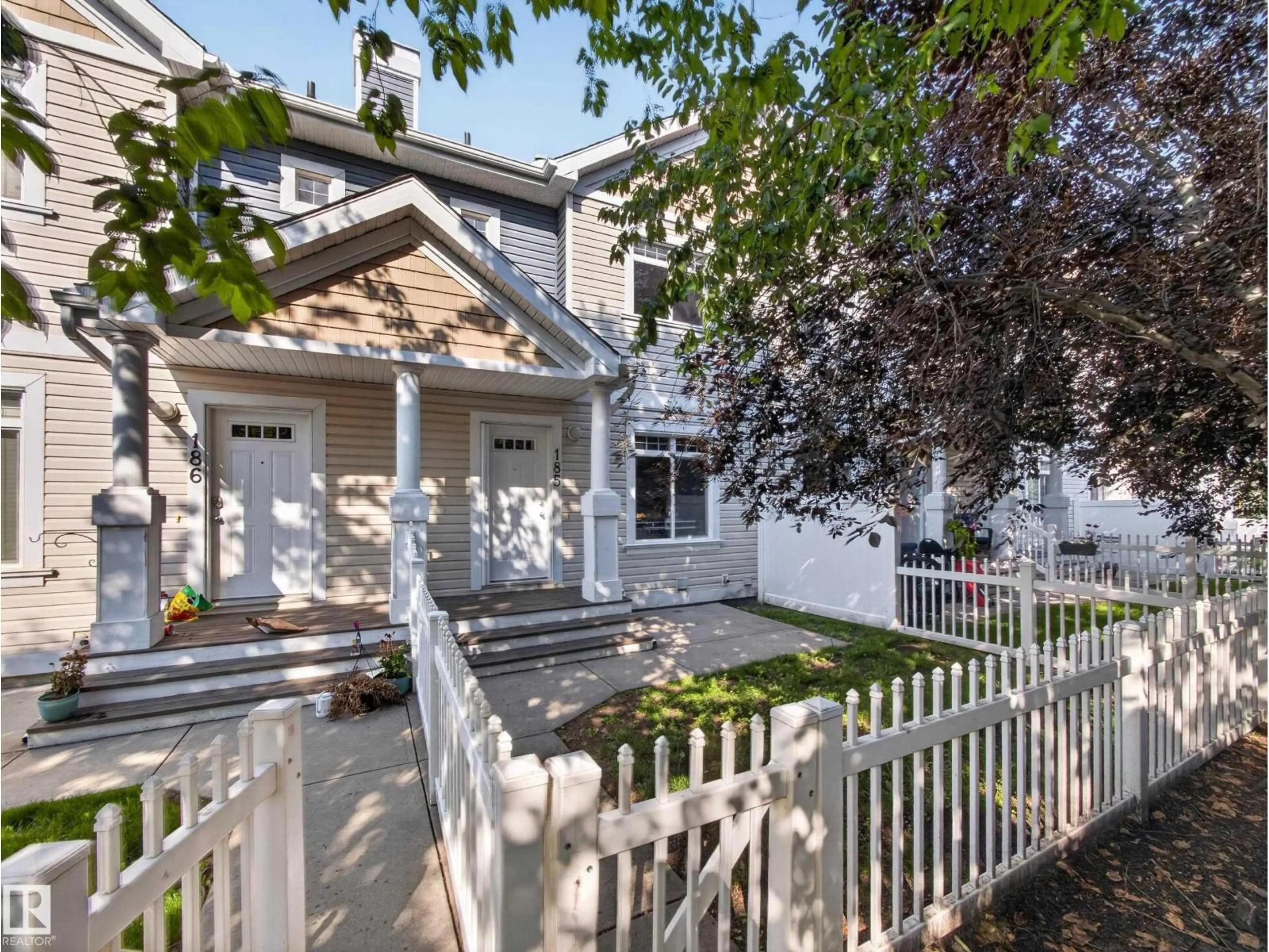 Home with vinyl exterior material, street for 185 - 1804 70 ST, Edmonton Alberta T6X0H4