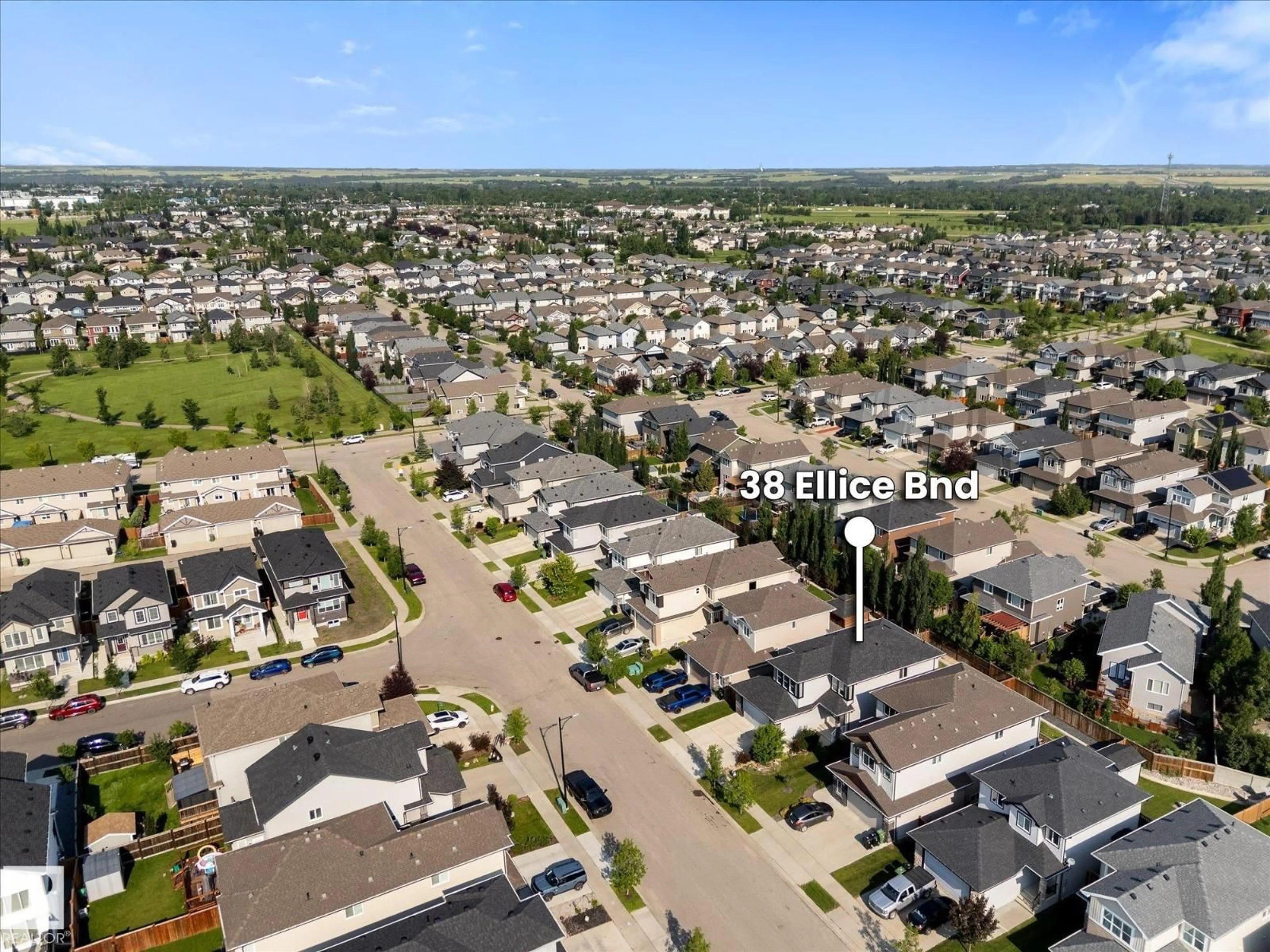 A pic from outside/outdoor area/front of a property/back of a property/a pic from drone, street for 38 ELLICE BN, Fort Saskatchewan Alberta T8L0V1