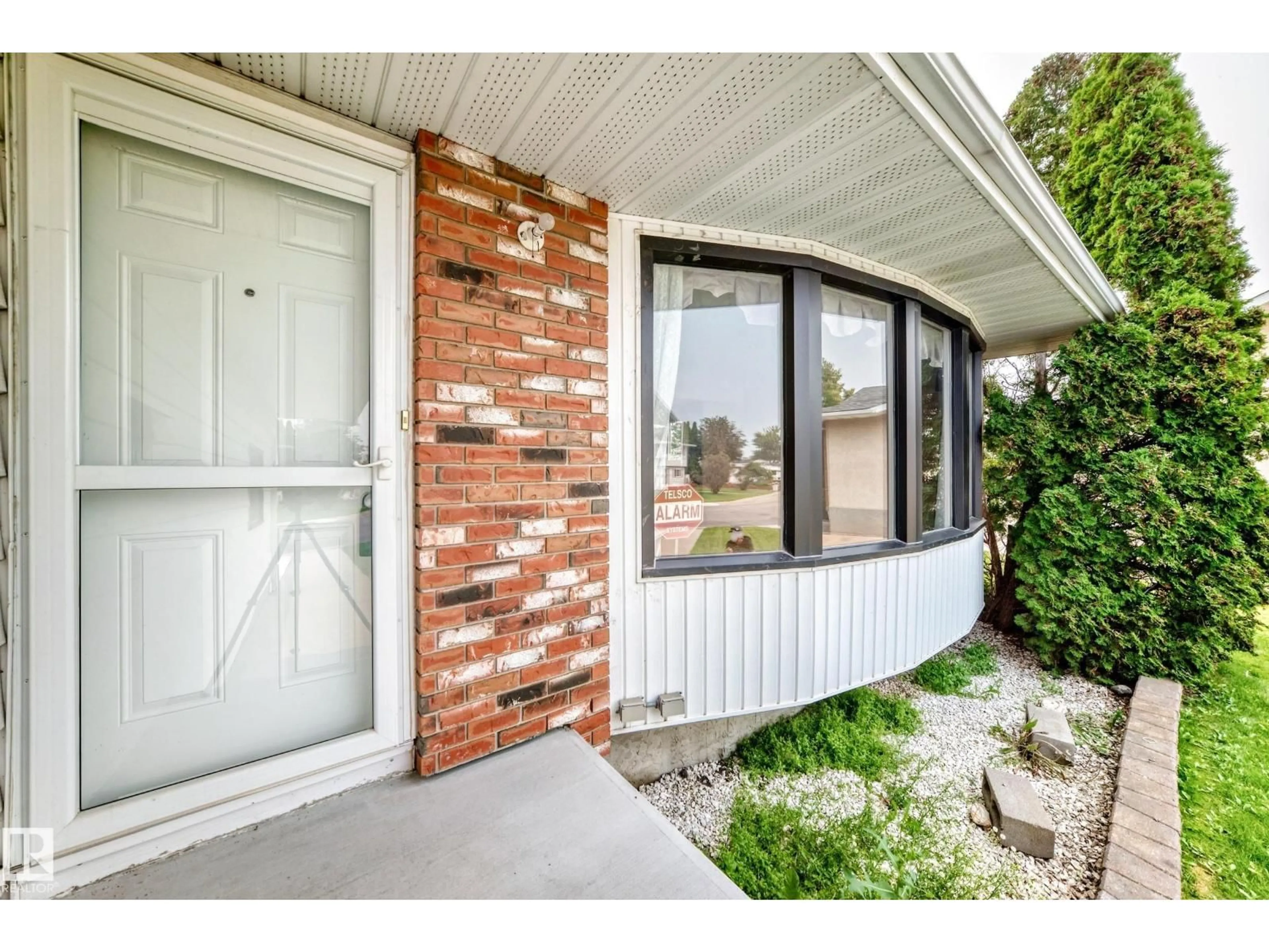 Indoor entryway for NW - 17951 80 AV, Edmonton Alberta T5T0S6