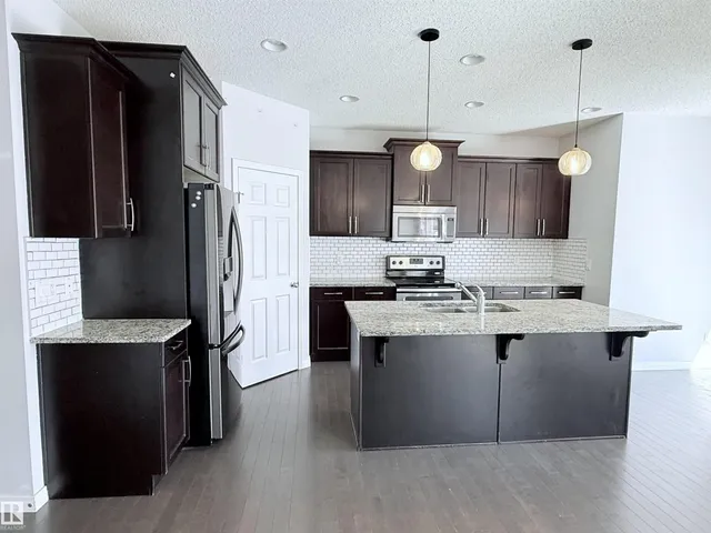 7819 173 AV, Edmonton 3