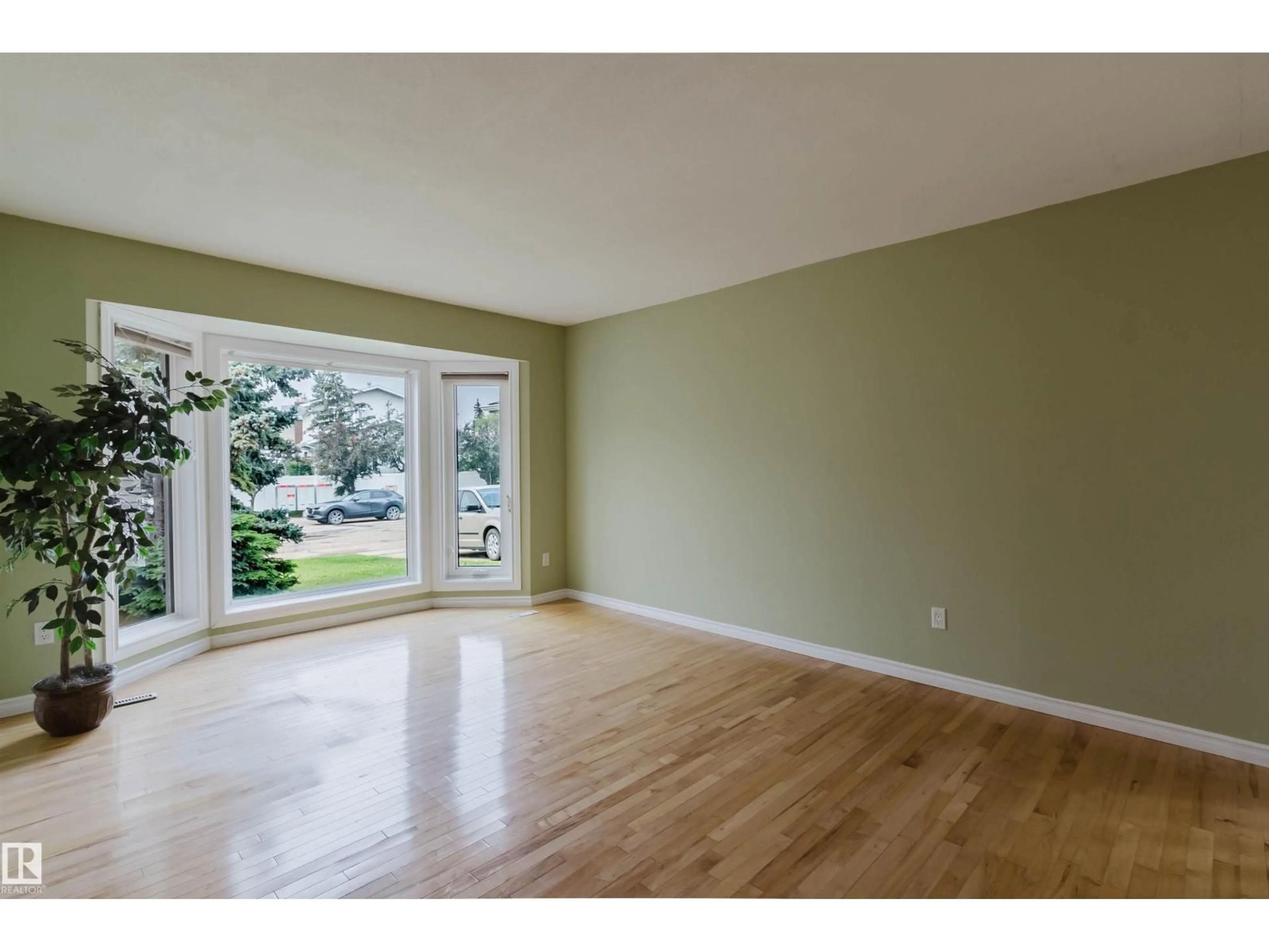 Unknown for NW - 2439 112 ST, Edmonton Alberta T6J4N7