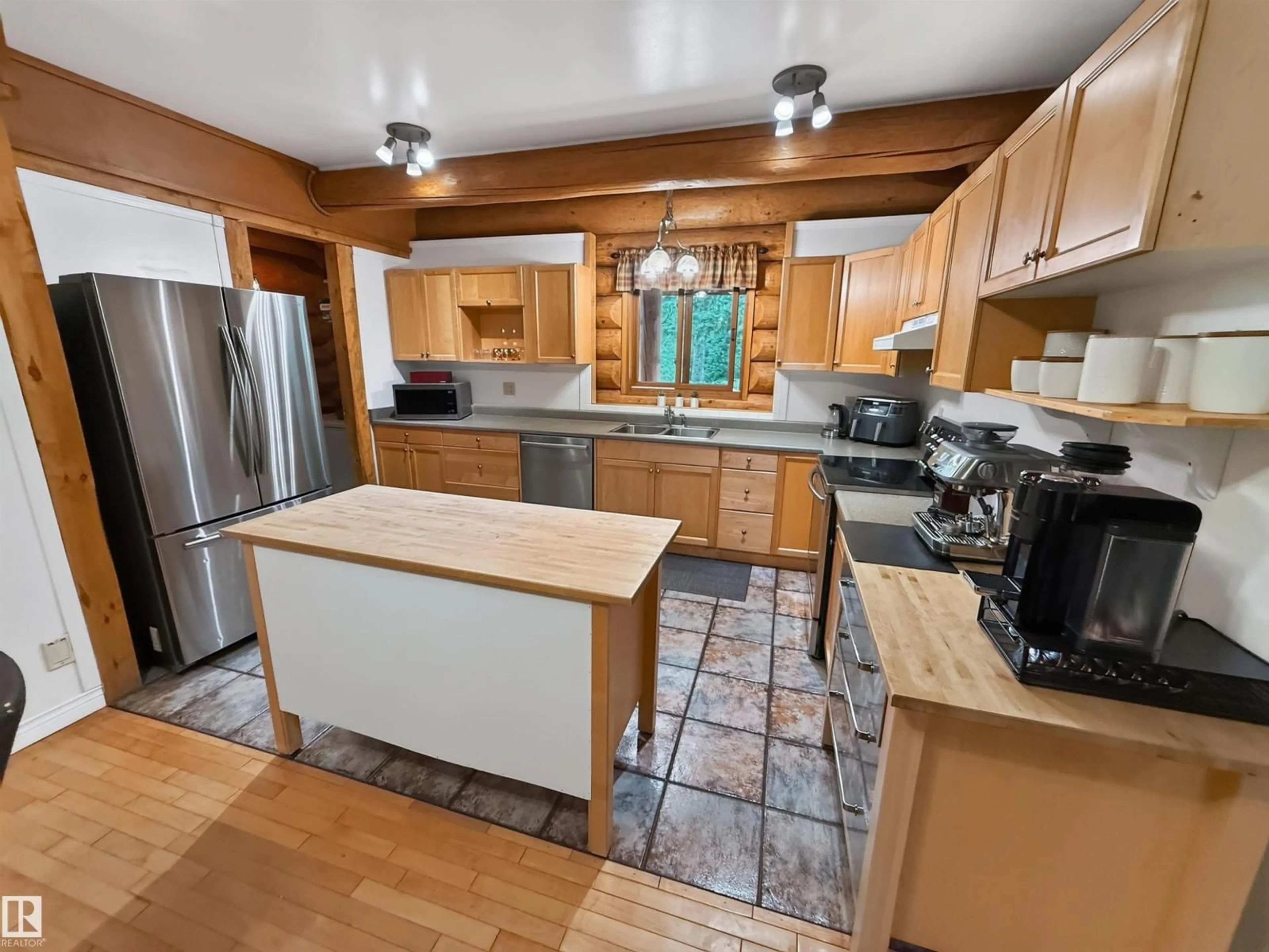 Open concept kitchen, unknown for 53305 - 105 RGE ROAD 280, Rural Parkland County Alberta T7X3V7
