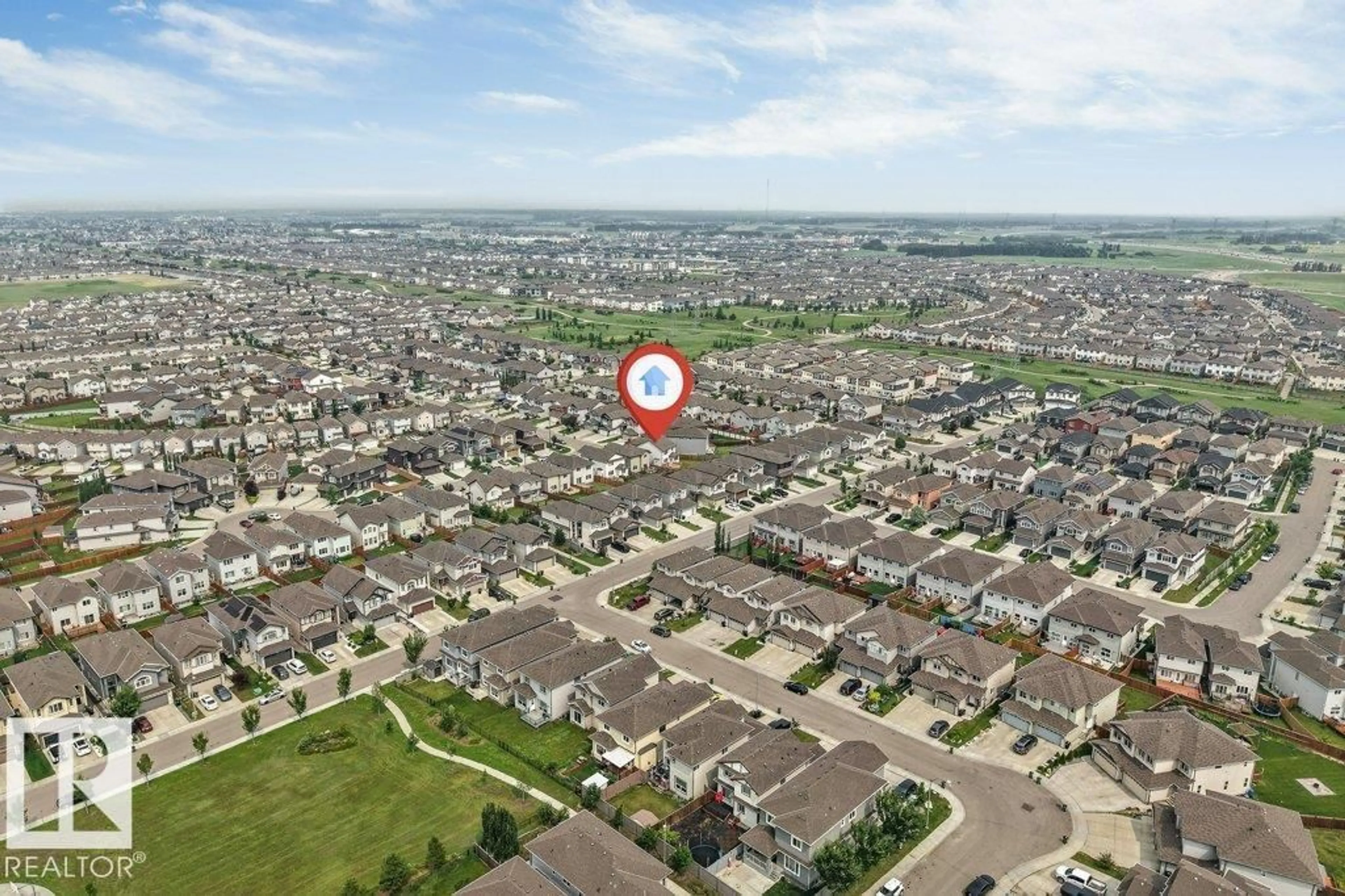 A pic from outside/outdoor area/front of a property/back of a property/a pic from drone, street for 3007 13 AV, Edmonton Alberta T6T0Z3