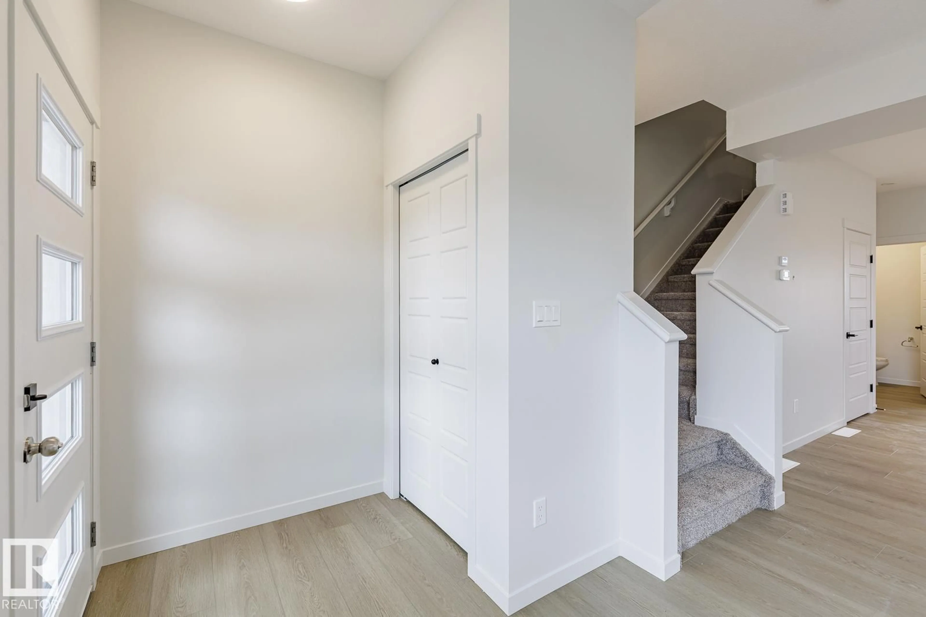 Indoor entryway for 70 DANSEREAU WY, Beaumont Alberta T4X3E2
