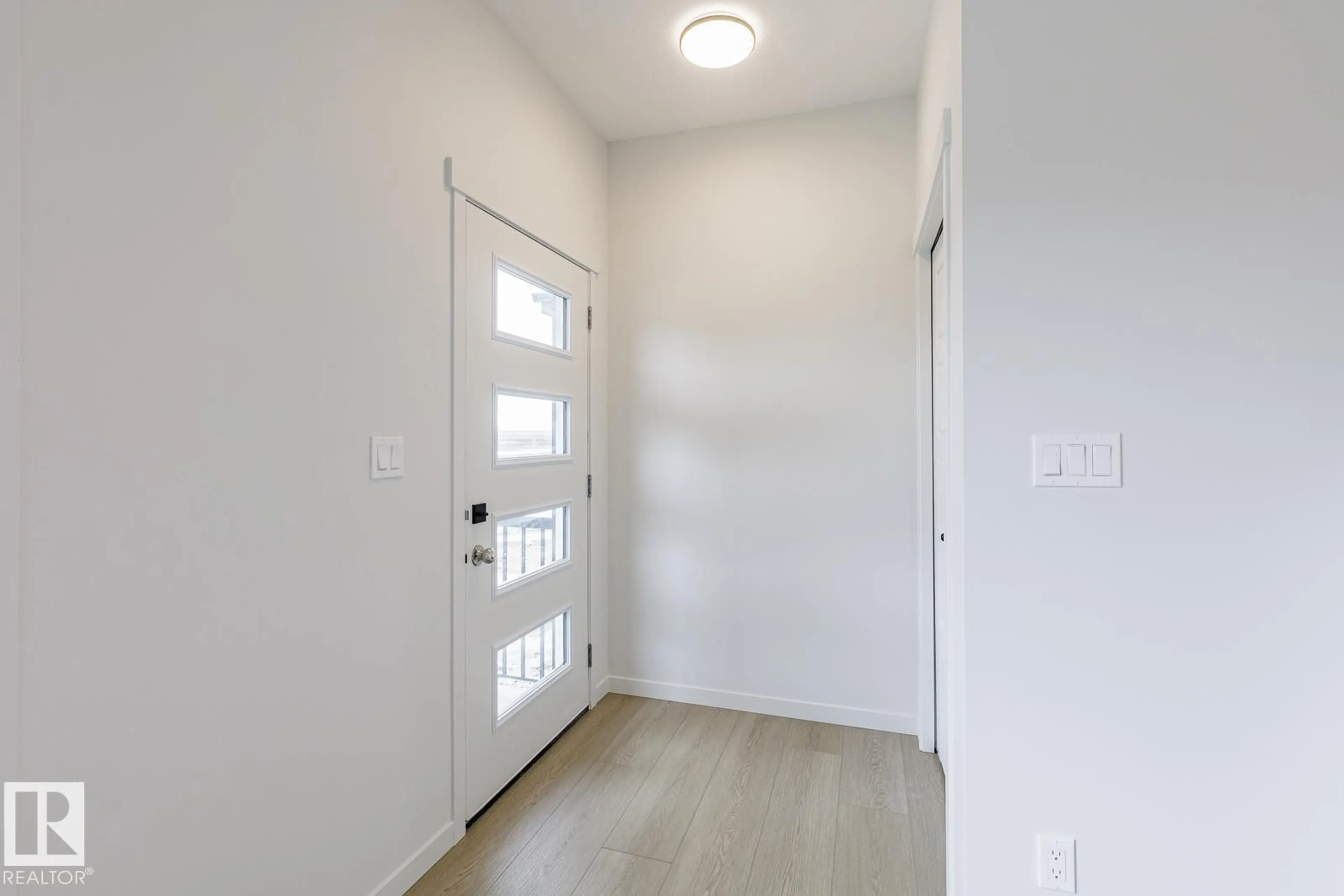 Indoor entryway for 70 DANSEREAU WY, Beaumont Alberta T4X3E2