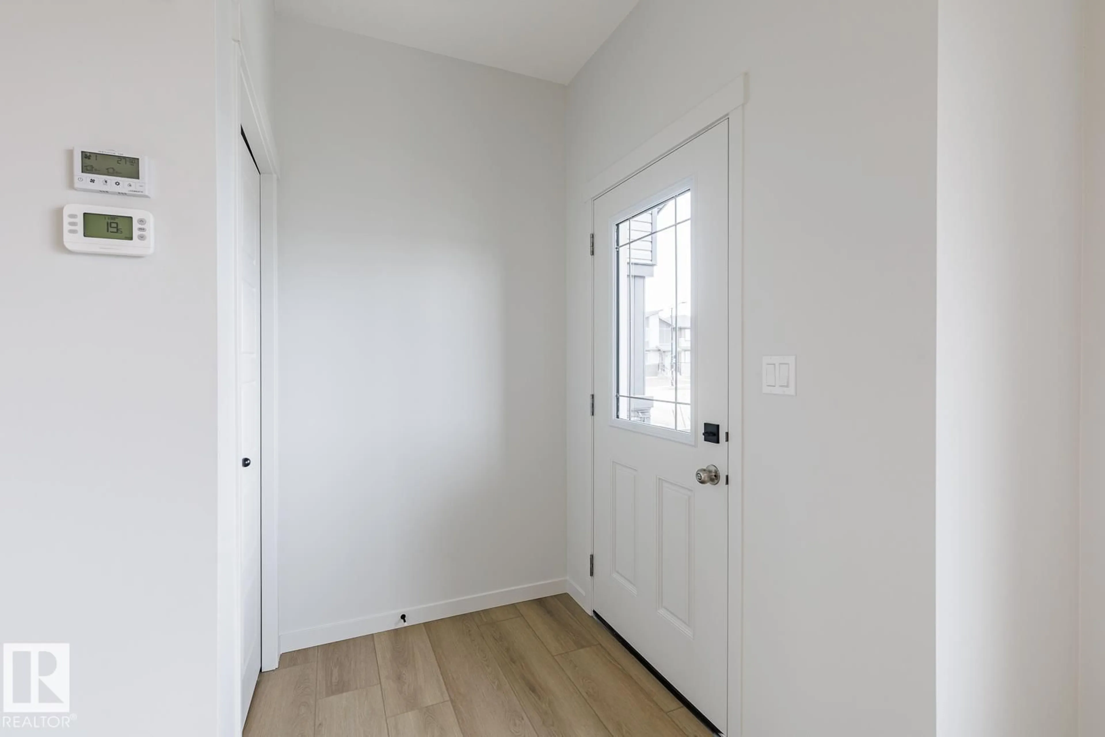 Indoor entryway for 3603 40 AV, Beaumont Alberta T4X2Y3