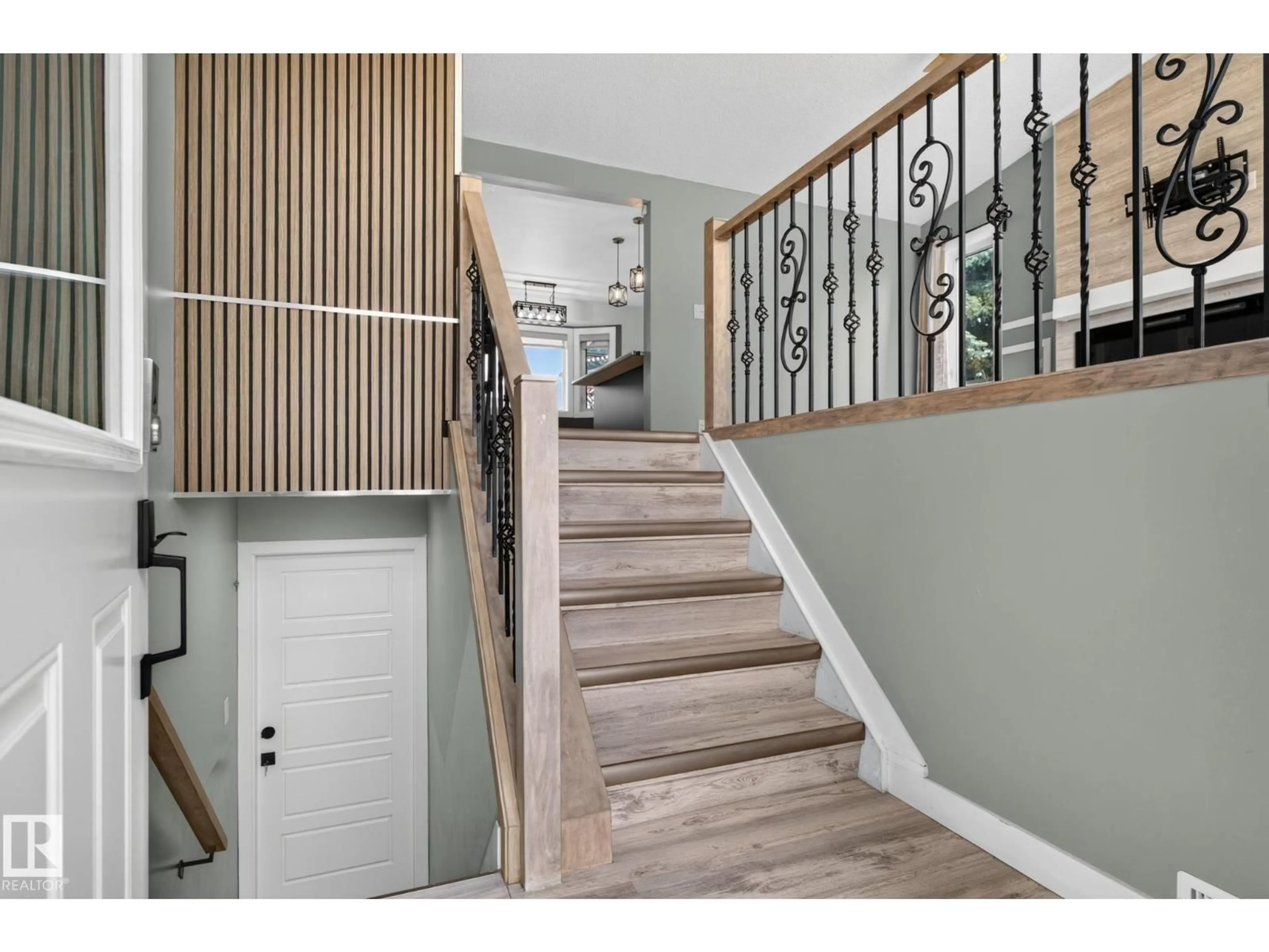 Indoor entryway for 9530 174 AV, Edmonton Alberta T5Z2B3