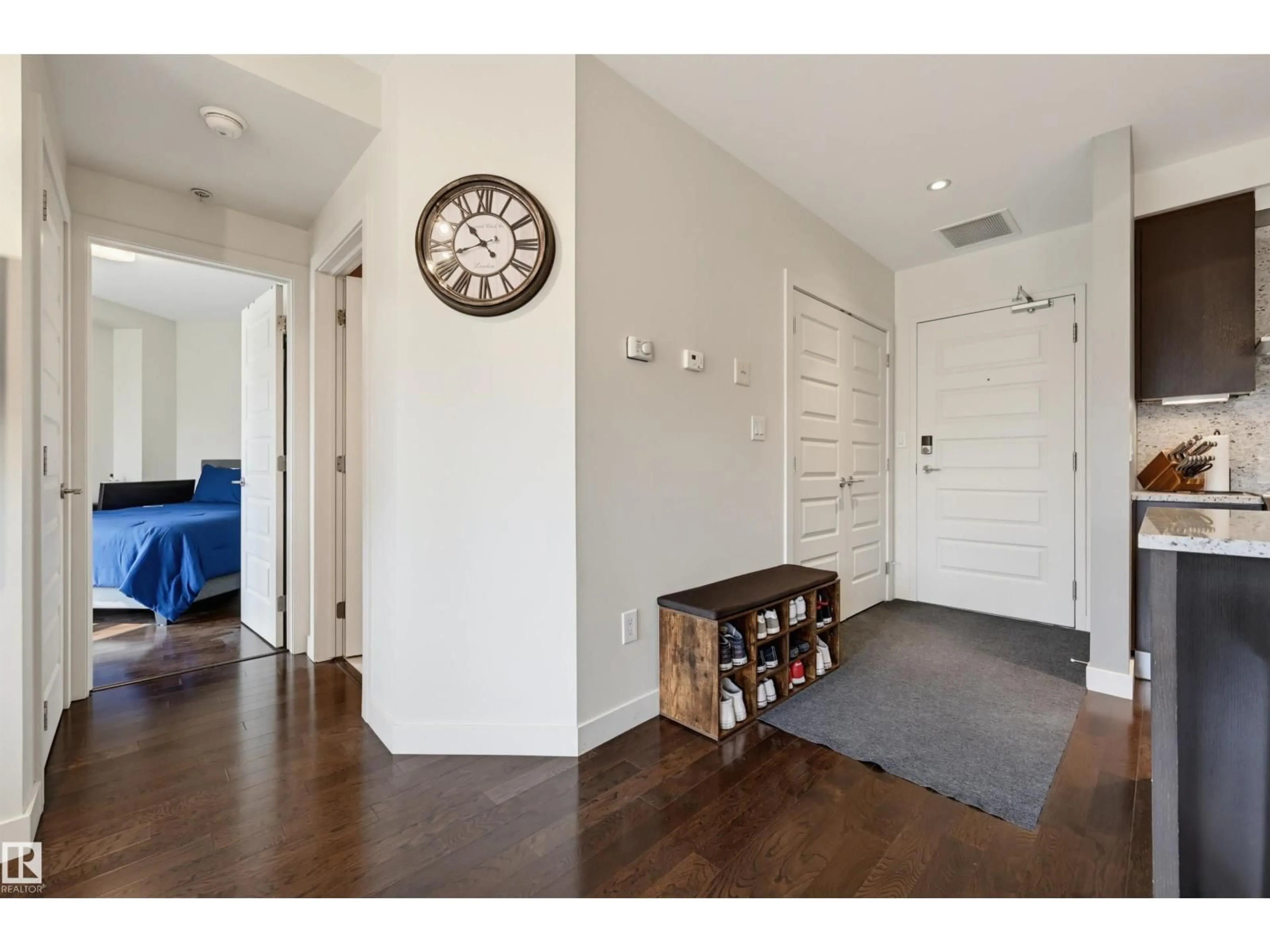 Indoor entryway for 404 - 10388 105 ST NW, Edmonton Alberta T5J0C2