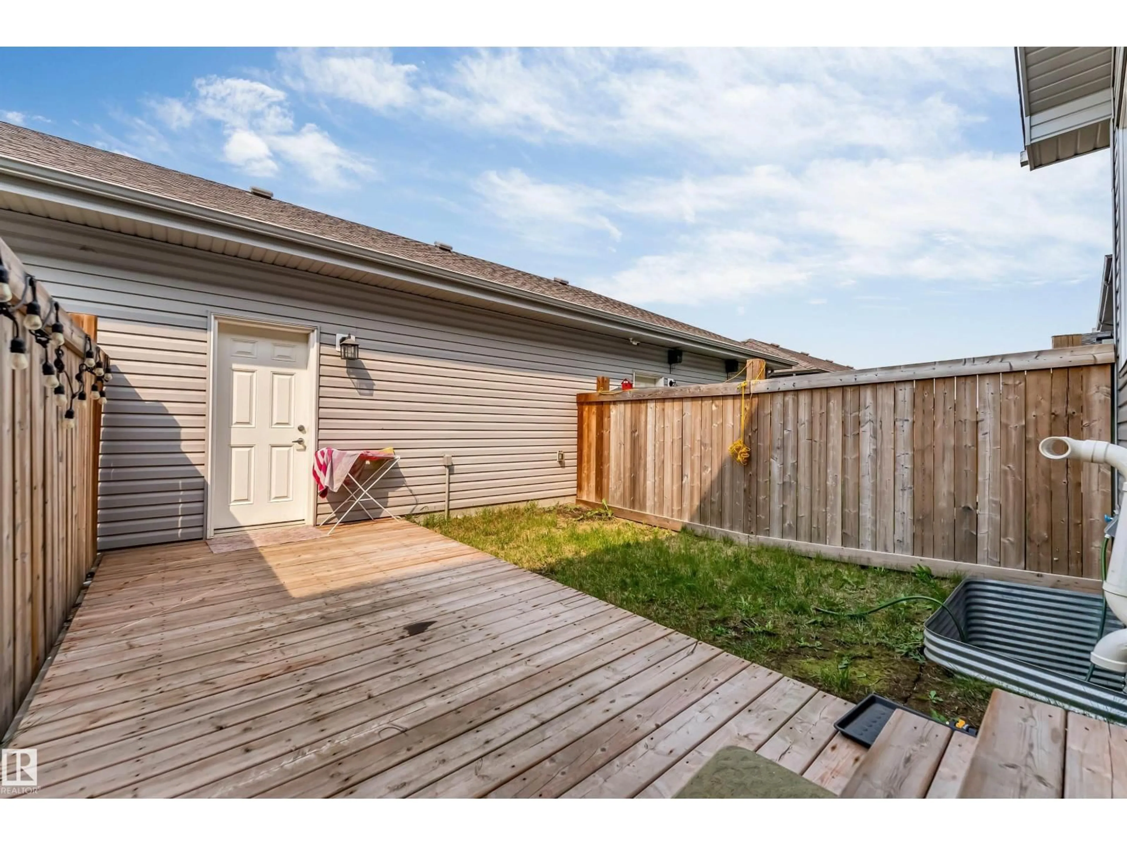 Patio, street for 1514 26 AV, Edmonton Alberta T6T0W2